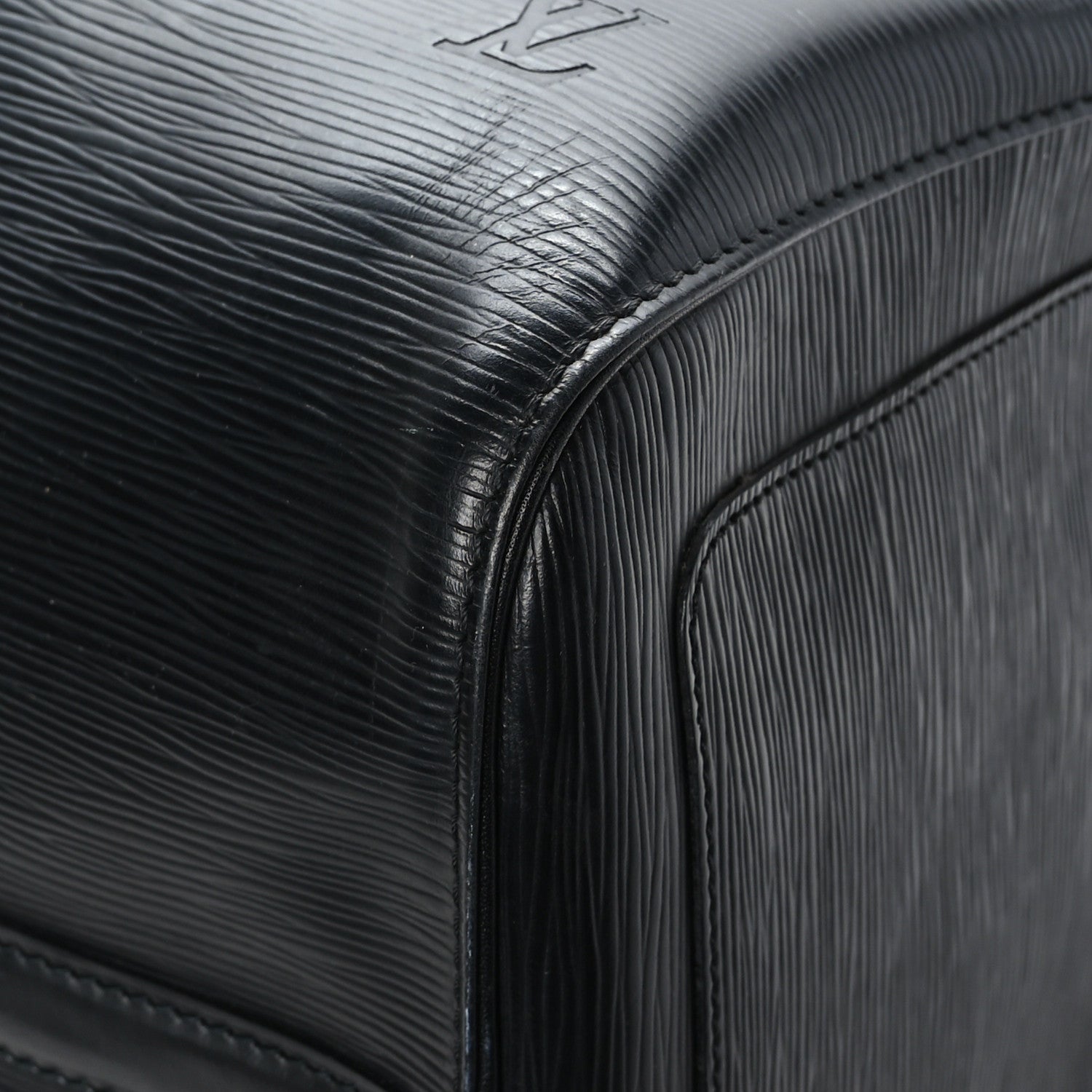 Louis Vuitton Epi Keepall 50 Black 8 of 10