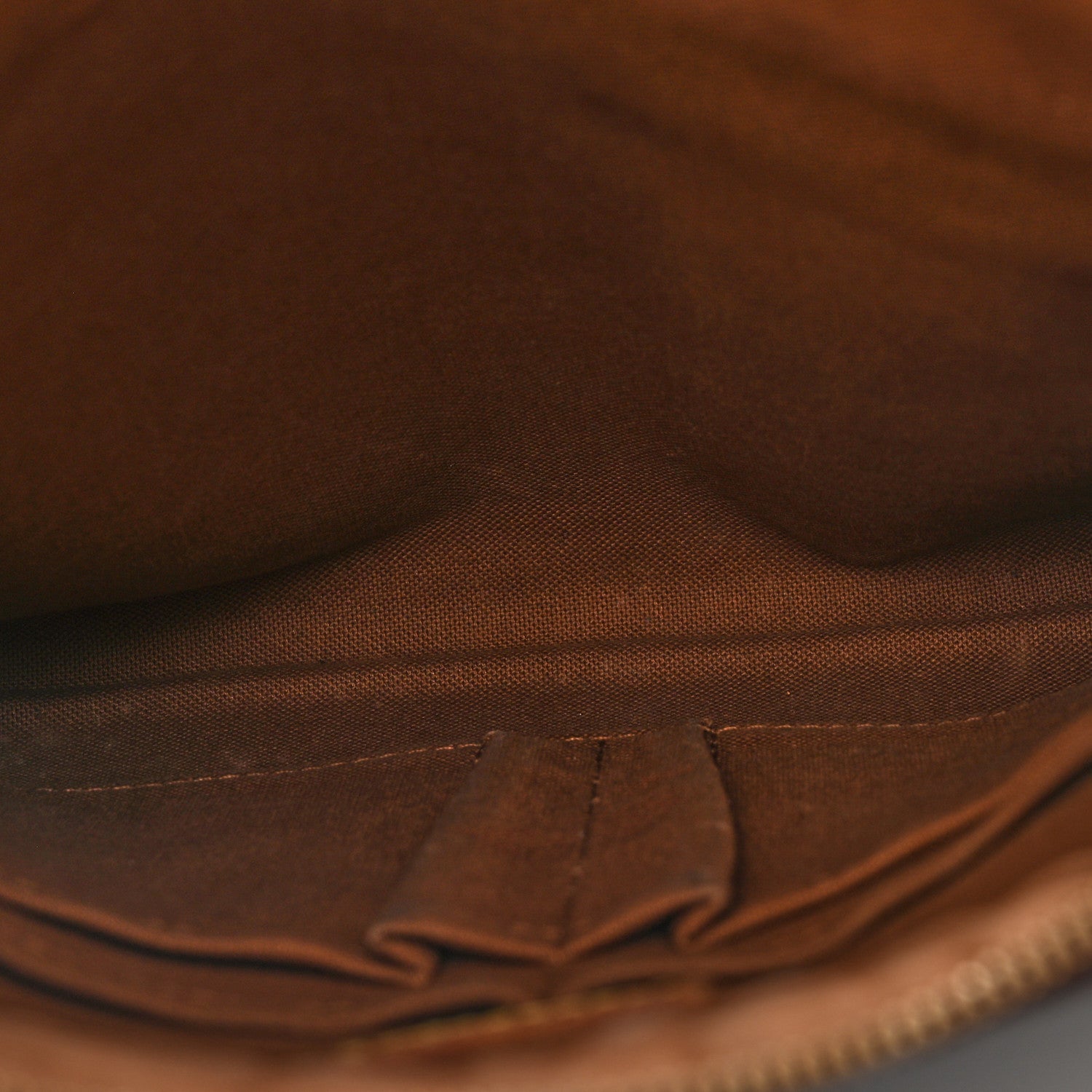 Louis Vuitton Monogram Trotteur Beaubourg 6 of 12