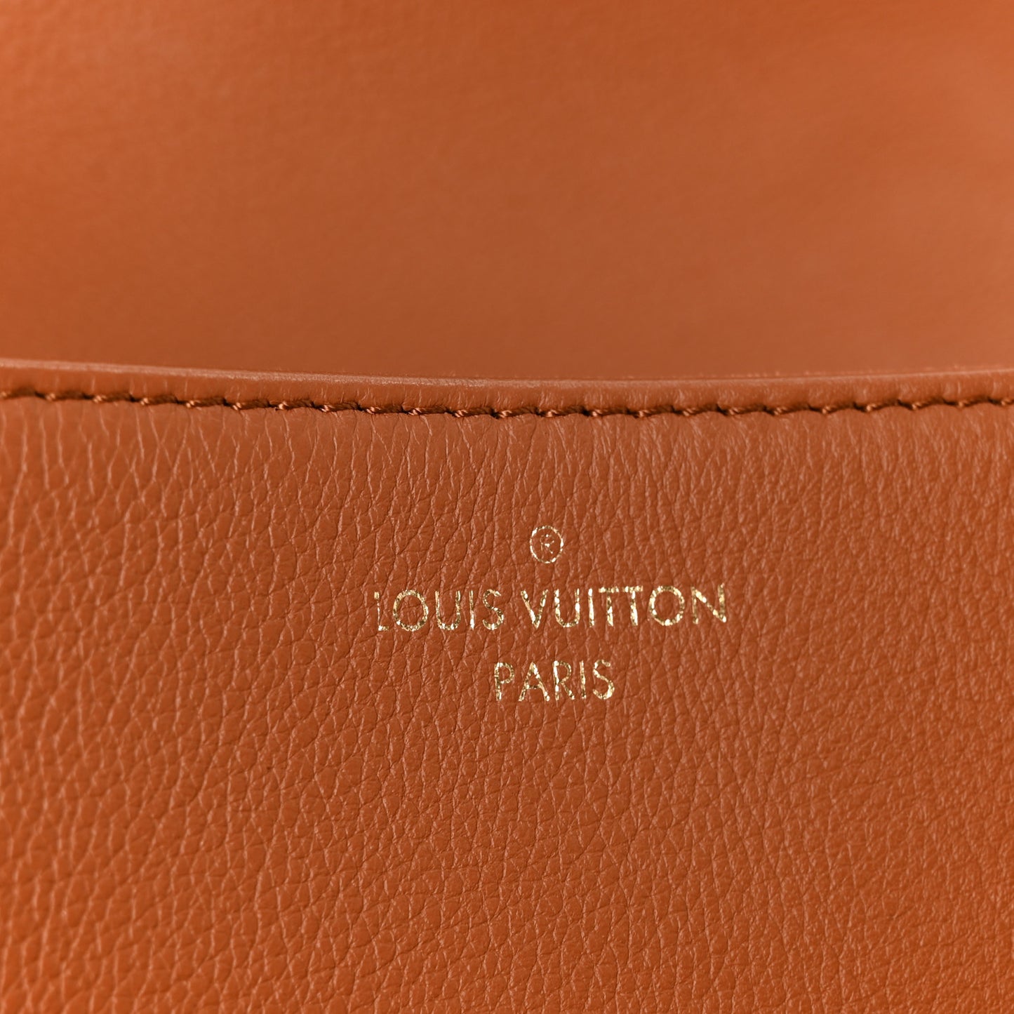 Grained Calfskin Lockme Oxford Cognac