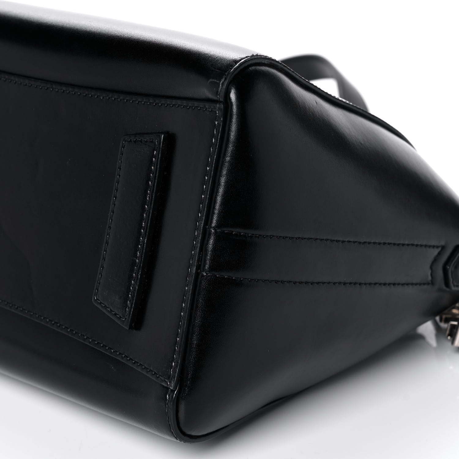 Givenchy Shiny Lord Calfskin Small Antigona Black 28 of 36