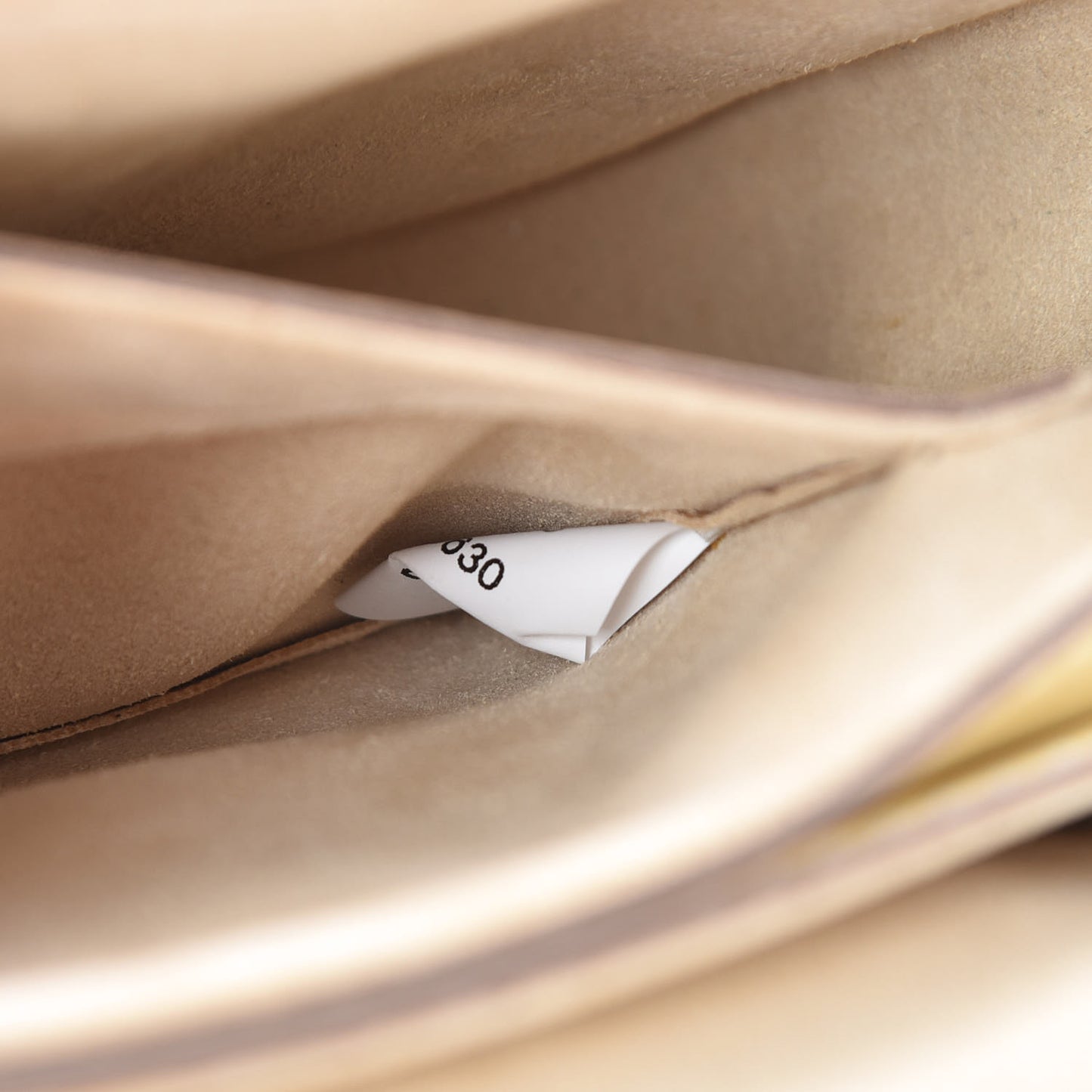 Eco Alter Nappa Ciel Shoulder Bag Ivory