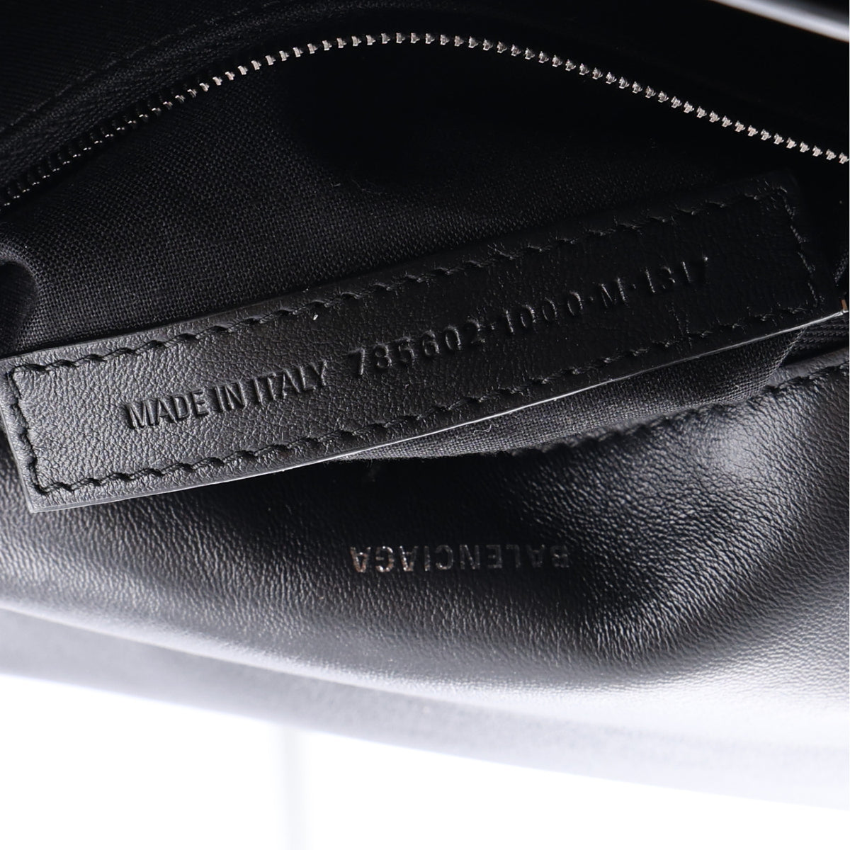 Crushed Calfskin Monochrome Medium Crush Chain Bag Black