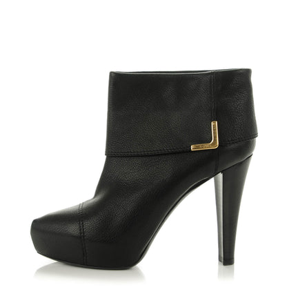 Louis Vuitton Grained Goatskin Queen Ankle Boots 40 Black 1 of 8