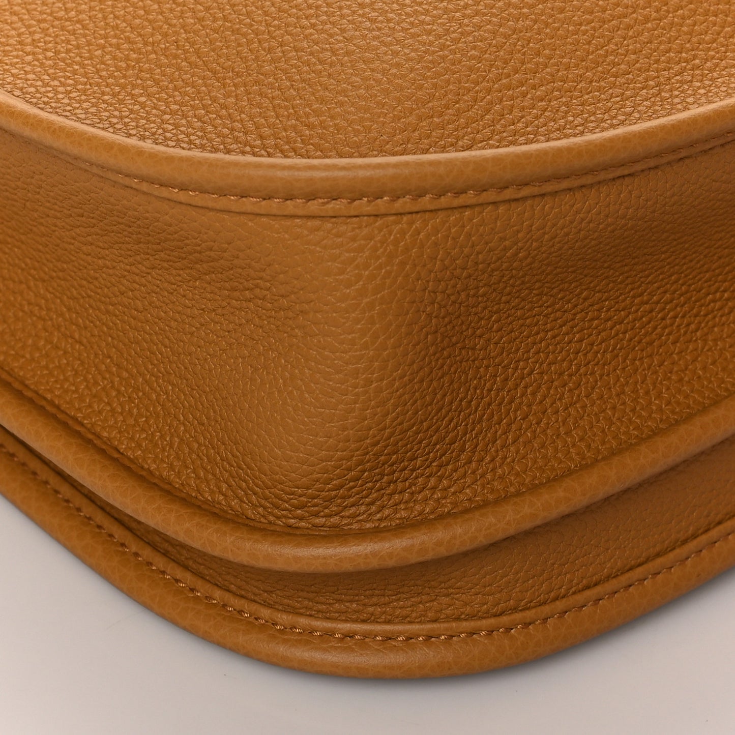 Taurillon Clemence Evelyne III PM Sesame