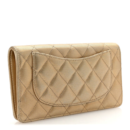 Chanel Metallic Calfskin Quilted Pixel Effect Yen Wallet Gold 3 of 8