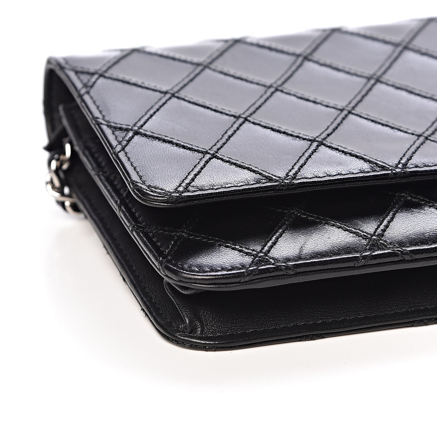 Lambskin Diamond Stitched Wallet On Chain WOC Black