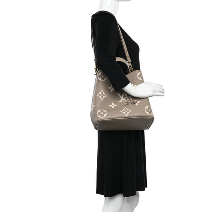 Louis Vuitton Empreinte Monogram Giant Neonoe MM Tourterelle Creme 2 of 10