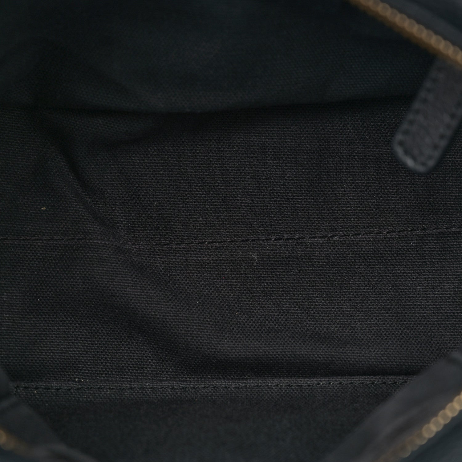 Alexander McQueen Pebbled Calfskin Mini Skull Padlock Zip Around Tote Black 5 of 13