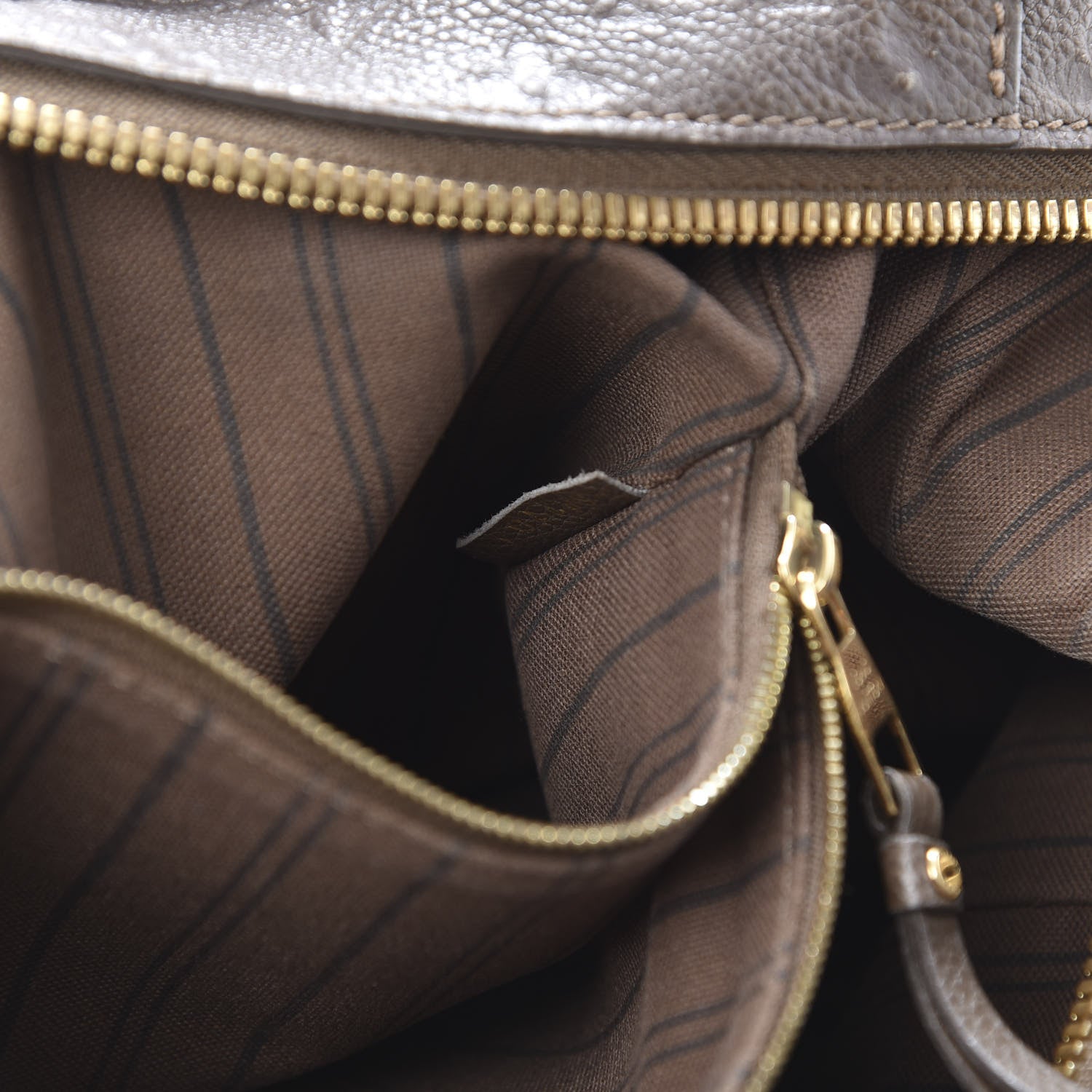 Louis Vuitton Empreinte Lumineuse PM Ombre 7 of 14