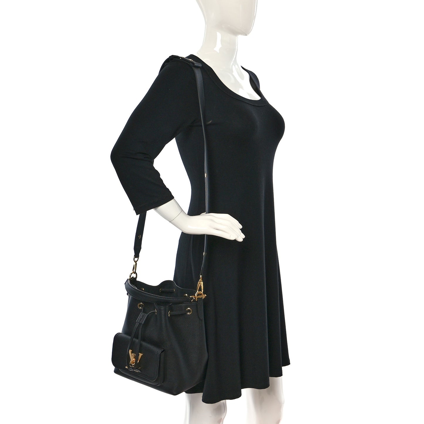 Calfskin Lockme Bucket MM Black