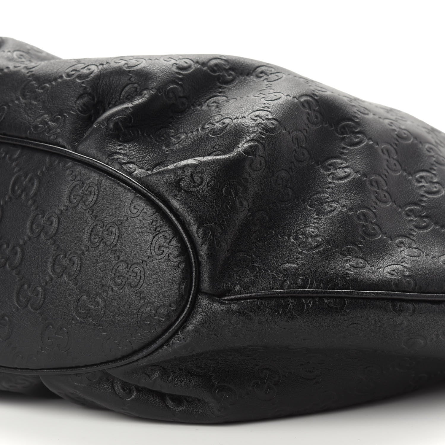 Gucci Guccissima Pelham Medium Hobo Black 9 of 11