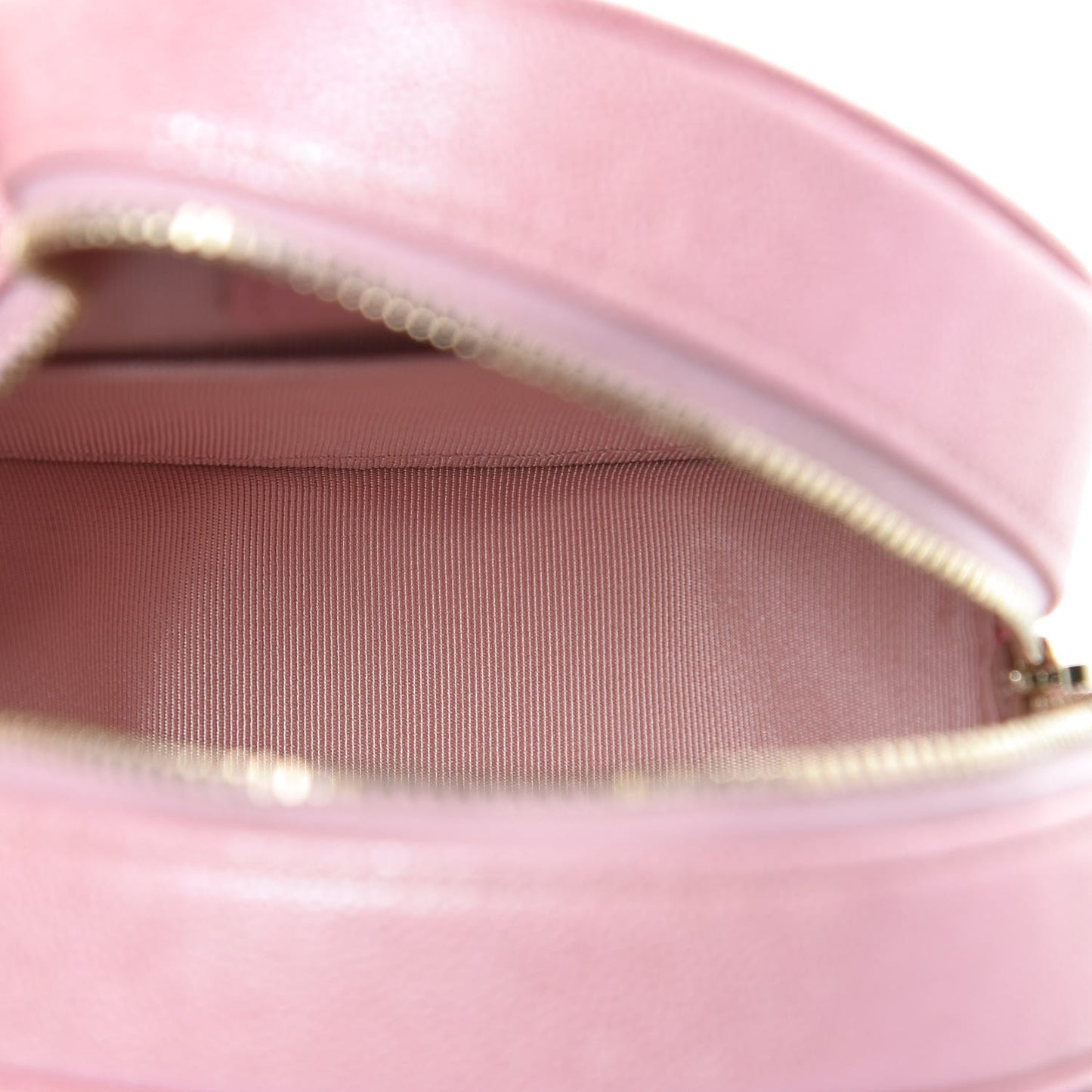 Iridescent Caviar Quilted Round Clutch With Chain Pink