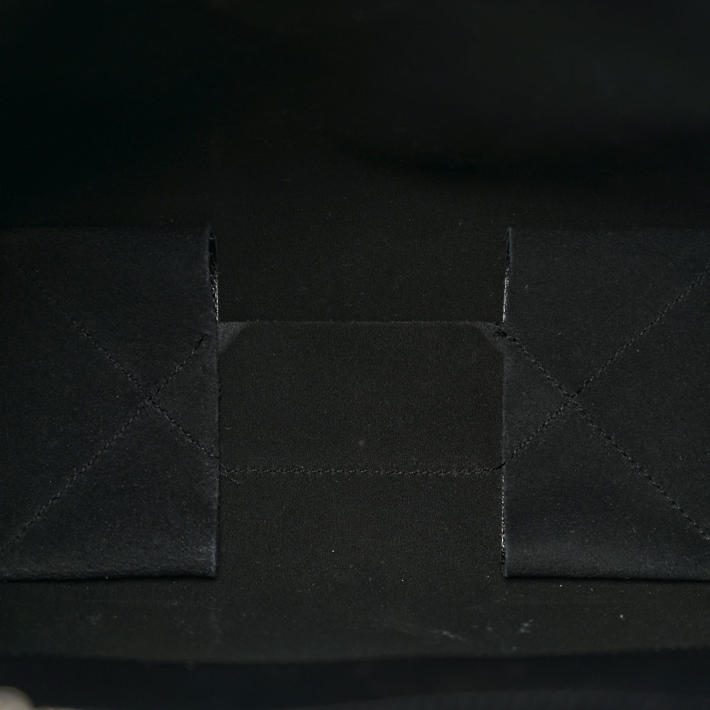Grained Calfskin Small Vertical Cabas Black
