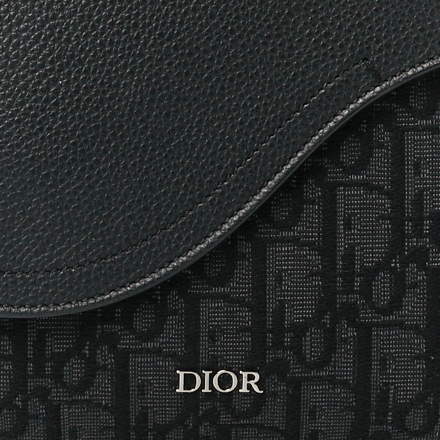 Grained Calfskin Oblique Mini Saddle Messenger Black