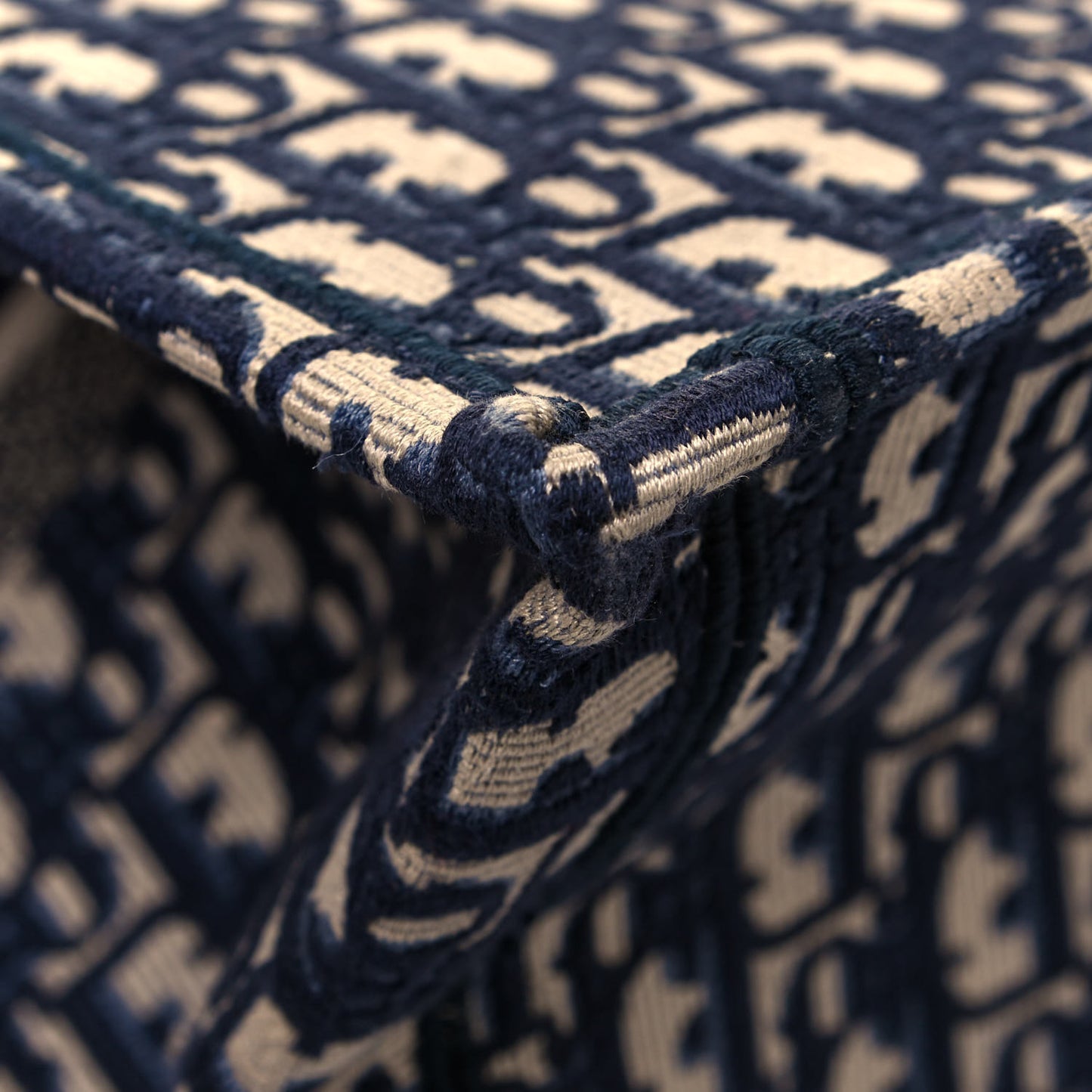 Oblique Book Tote Blue Multicolor