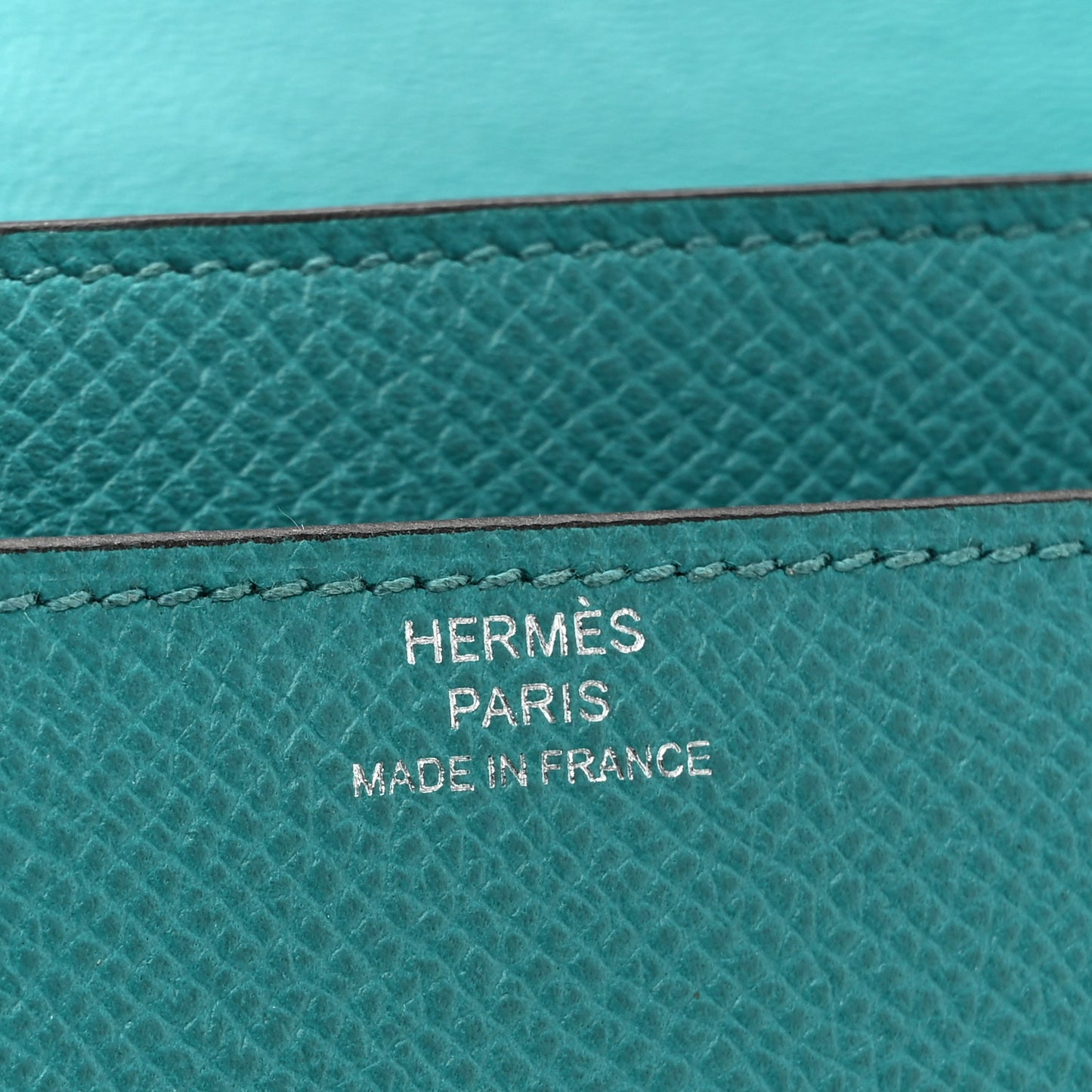 Epsom Enamel Constance Long Wallet Bleu Paon