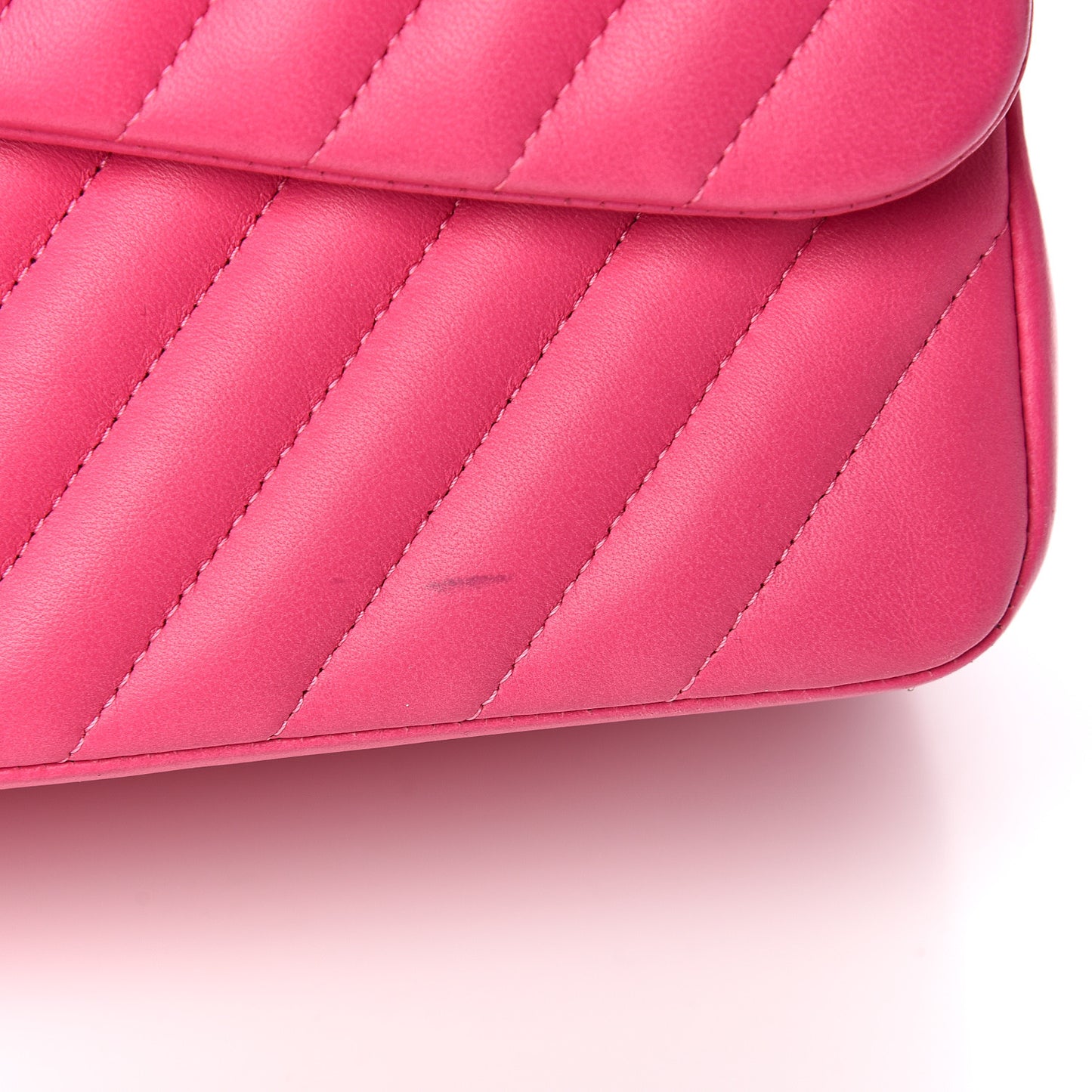 Lambskin Chevron Quilted Jumbo Double Flap Pink