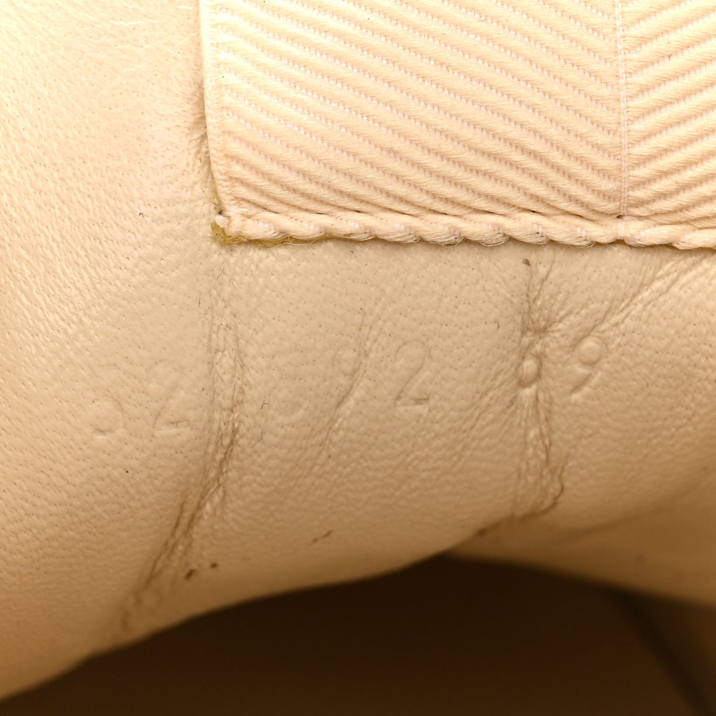 Calfskin Logo Womens Rhyton Sneakers 39 Ivory
