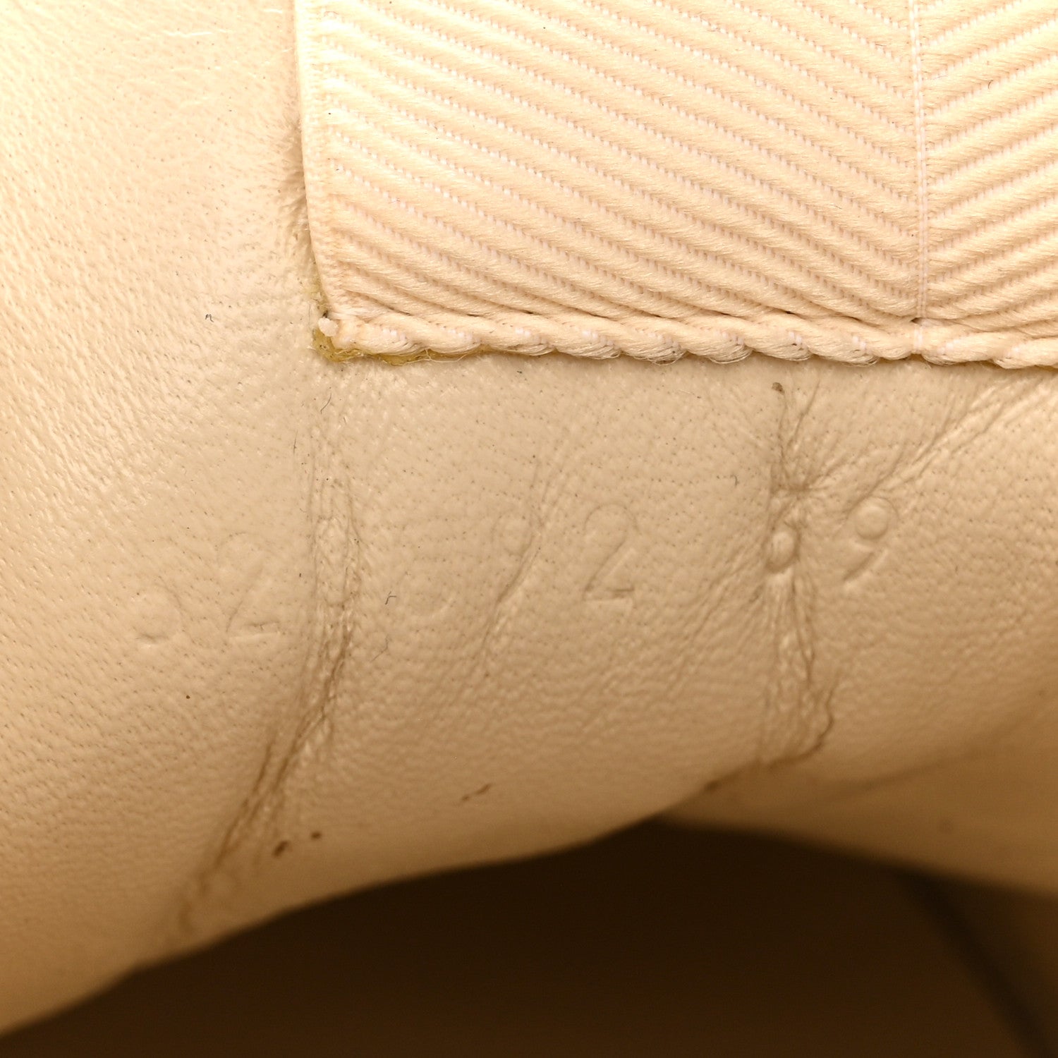 Gucci Calfskin Logo Womens Rhyton Sneakers 39 Ivory 9 of 14