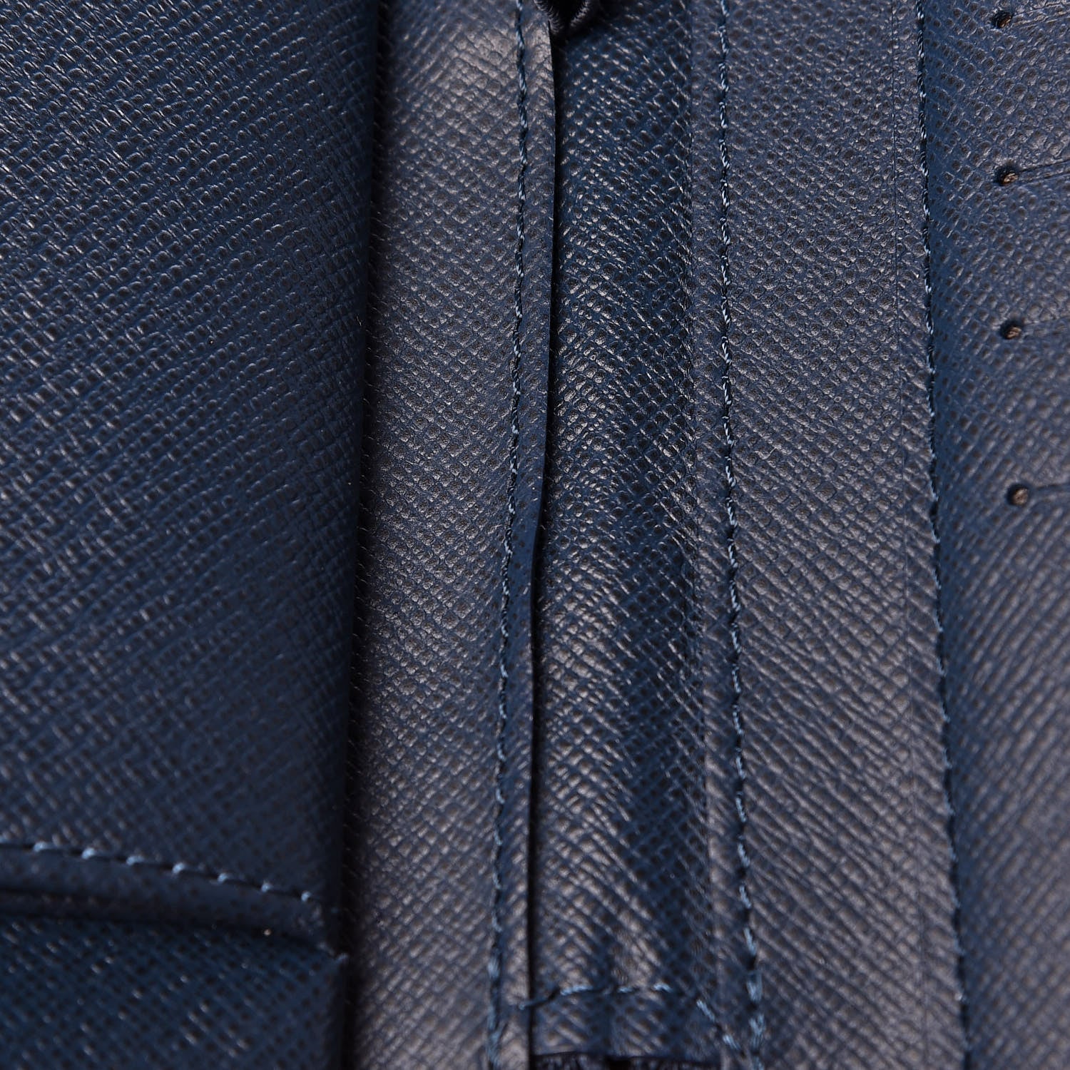Louis Vuitton Taiga Atoll Travel Organizer Ocean 9 of 9