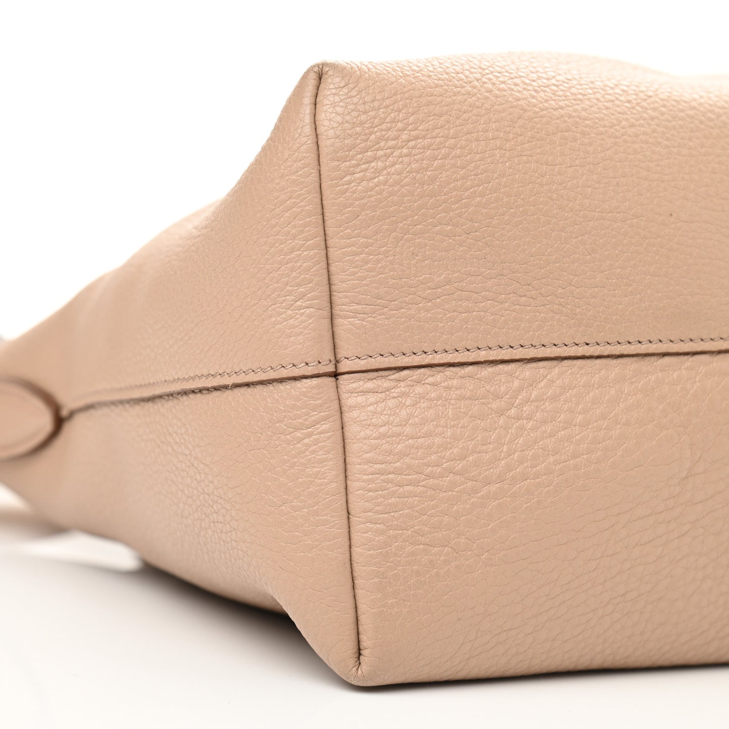 Vitello Daino Shopping Tote Cammeo