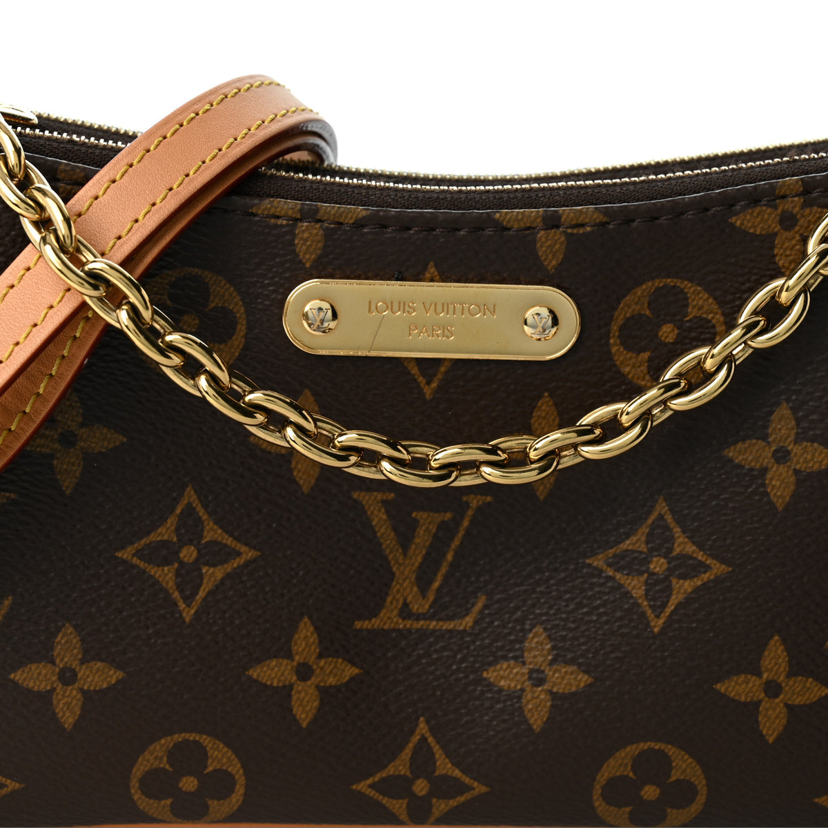 Monogram Liv Pochette