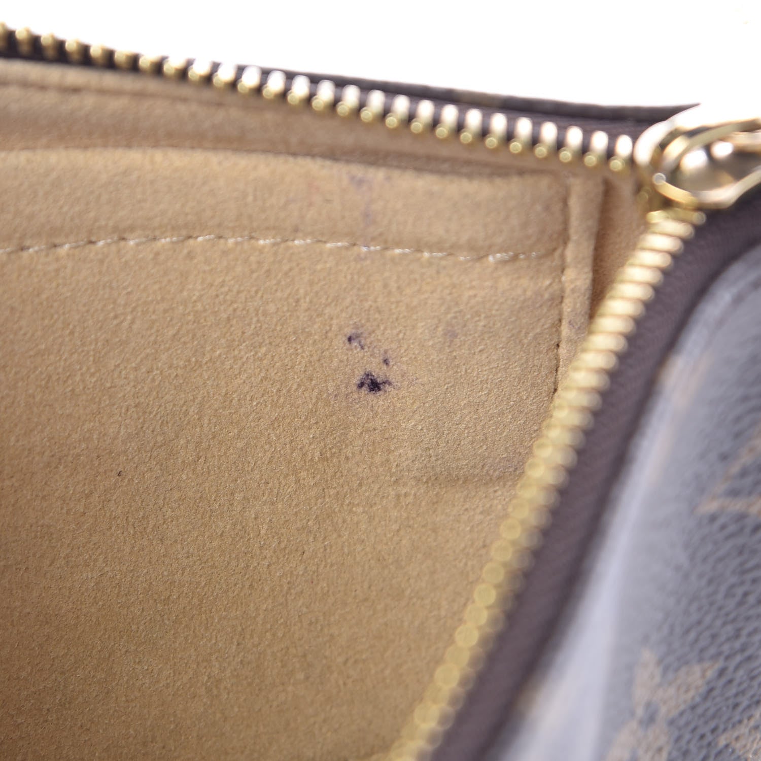 Louis Vuitton Monogram Pochette Milla MM 9 of 11