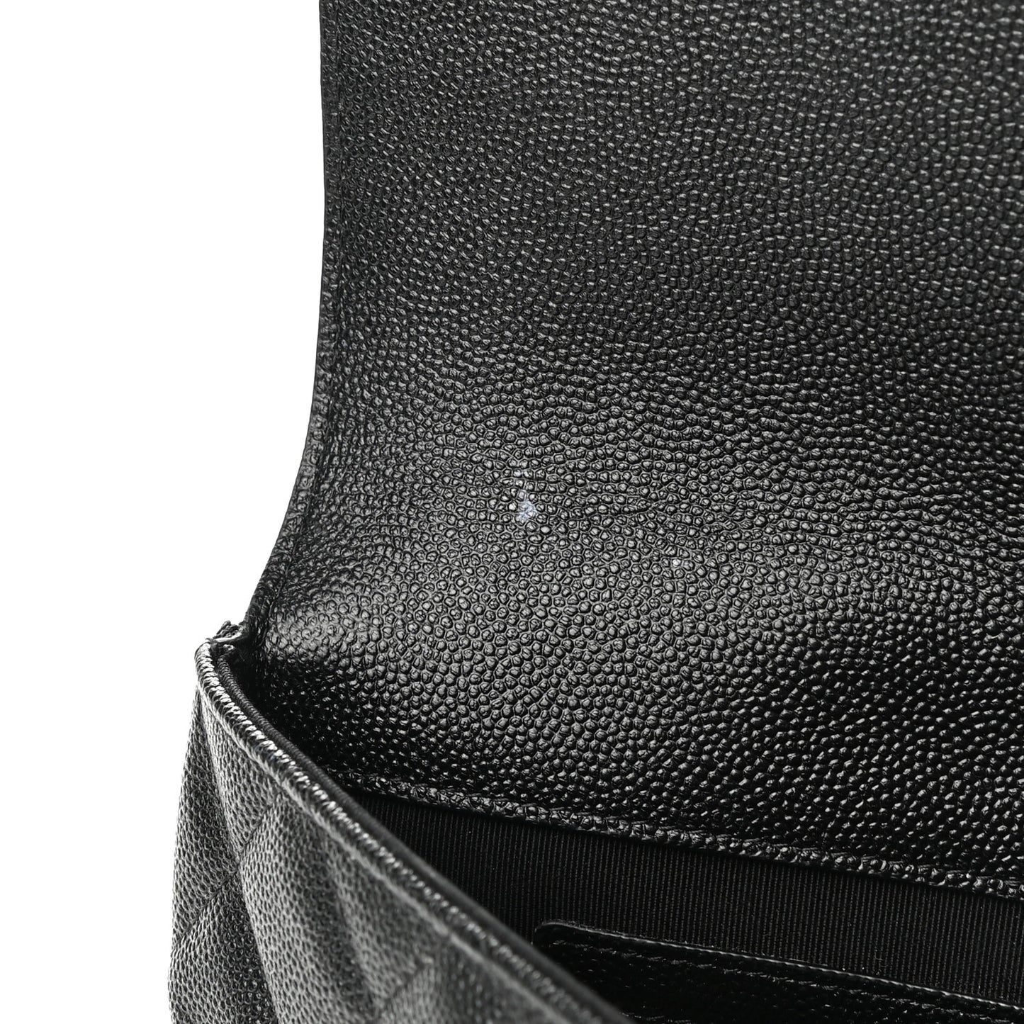 Caviar Quilted Medium Golden Class Pouch Black