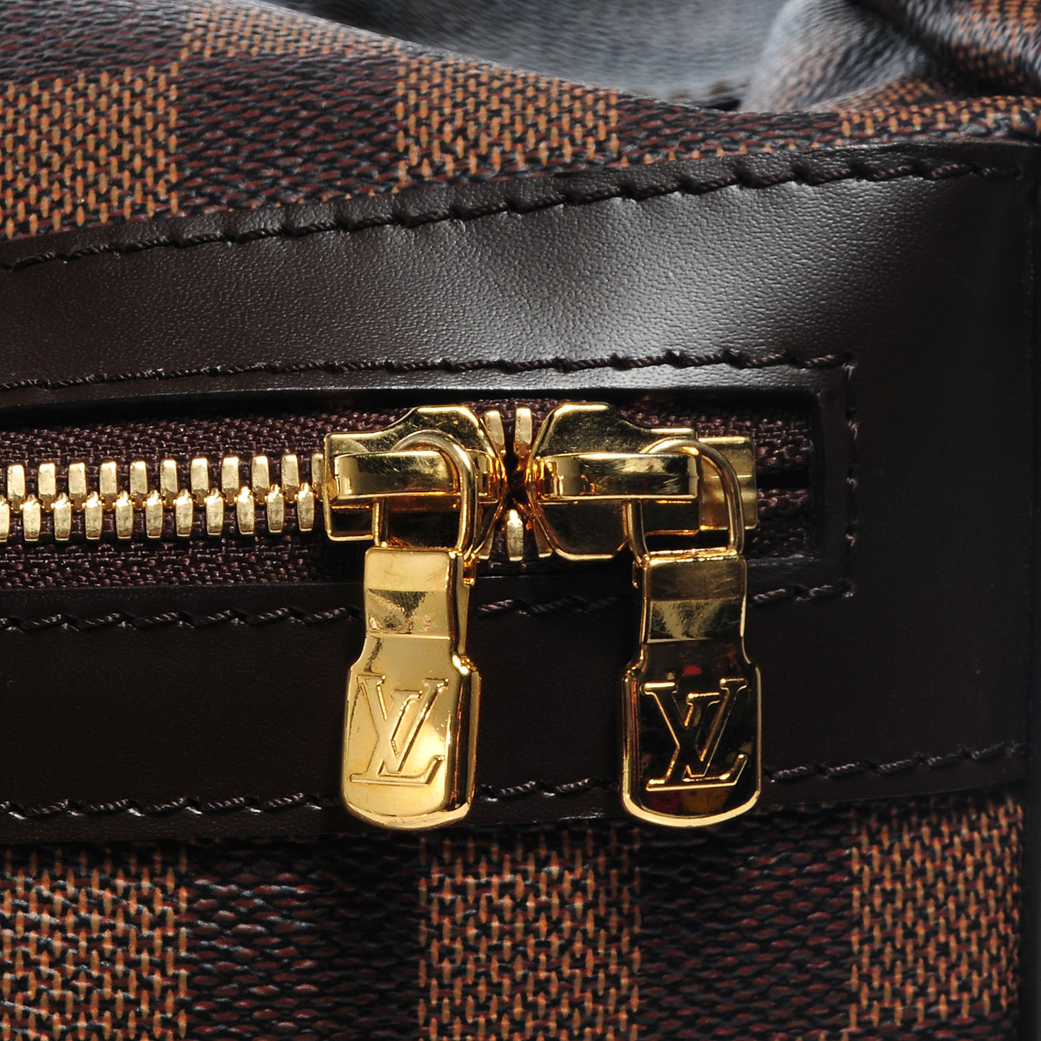 Louis Vuitton Damier Ebene Eole 50 20 of 44