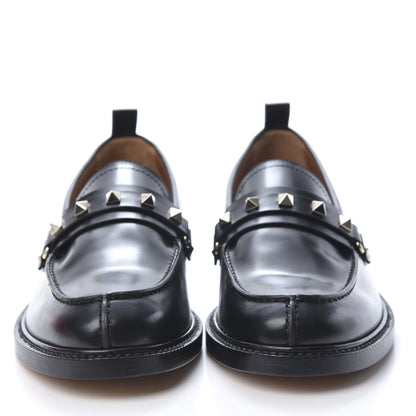 Valentino Garavani Calfskin Rockstud Abraded Loafers 39.5 Black 2 of 7
