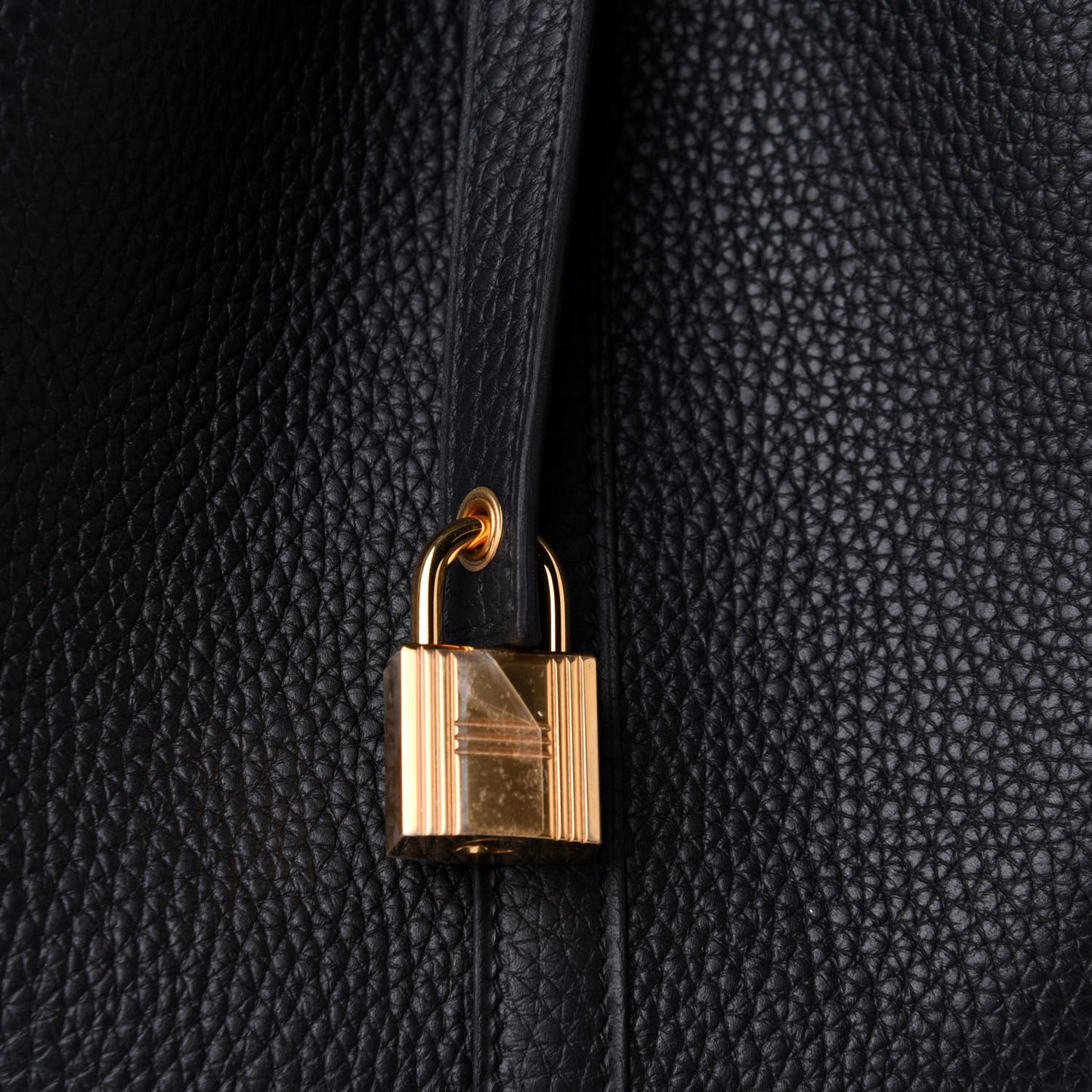 Taurillon Clemence Picotin Lock 22 MM Black