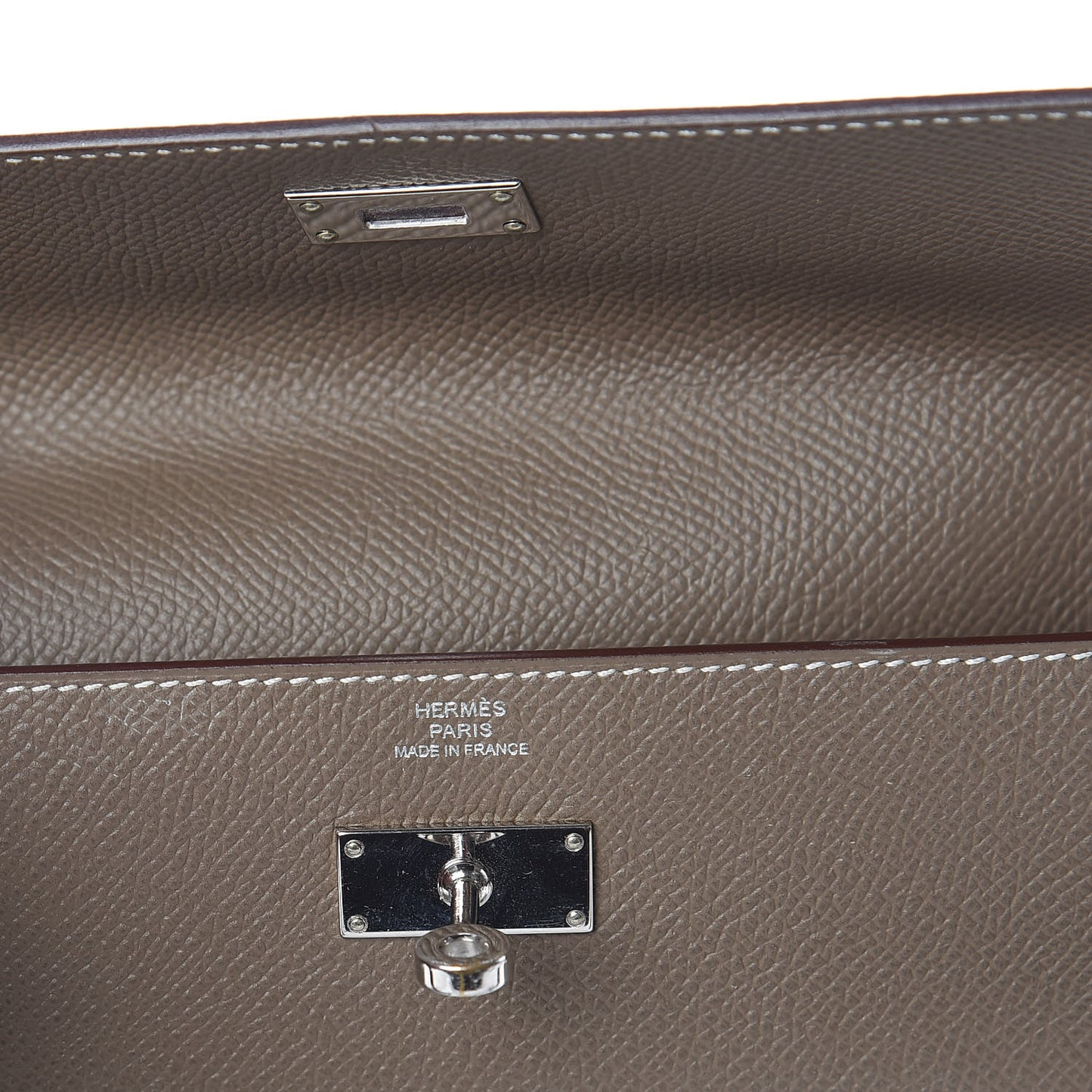 Epsom Kelly Longue Wallet Etoupe