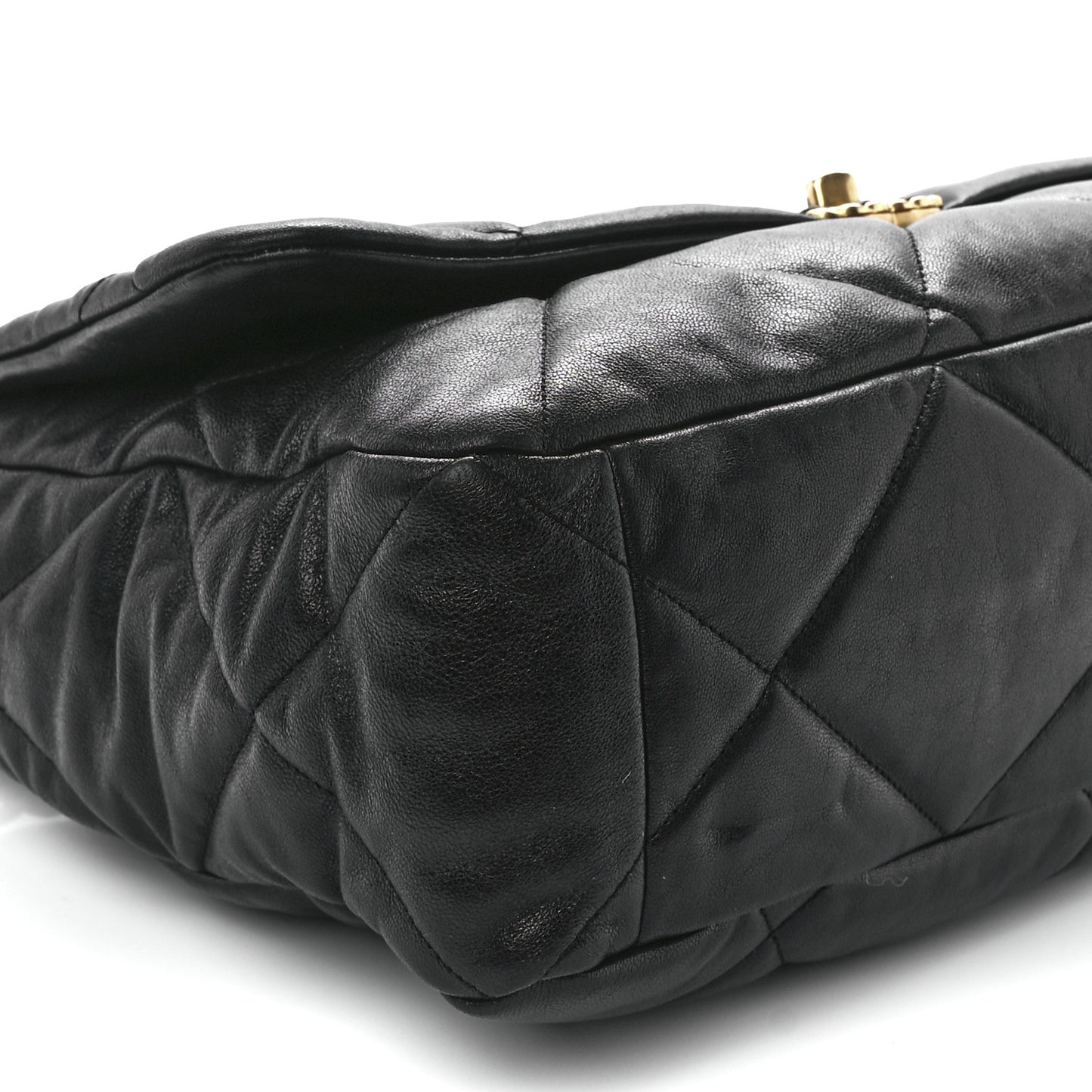 Lambskin Quilted Maxi Chanel 19 Flap Black