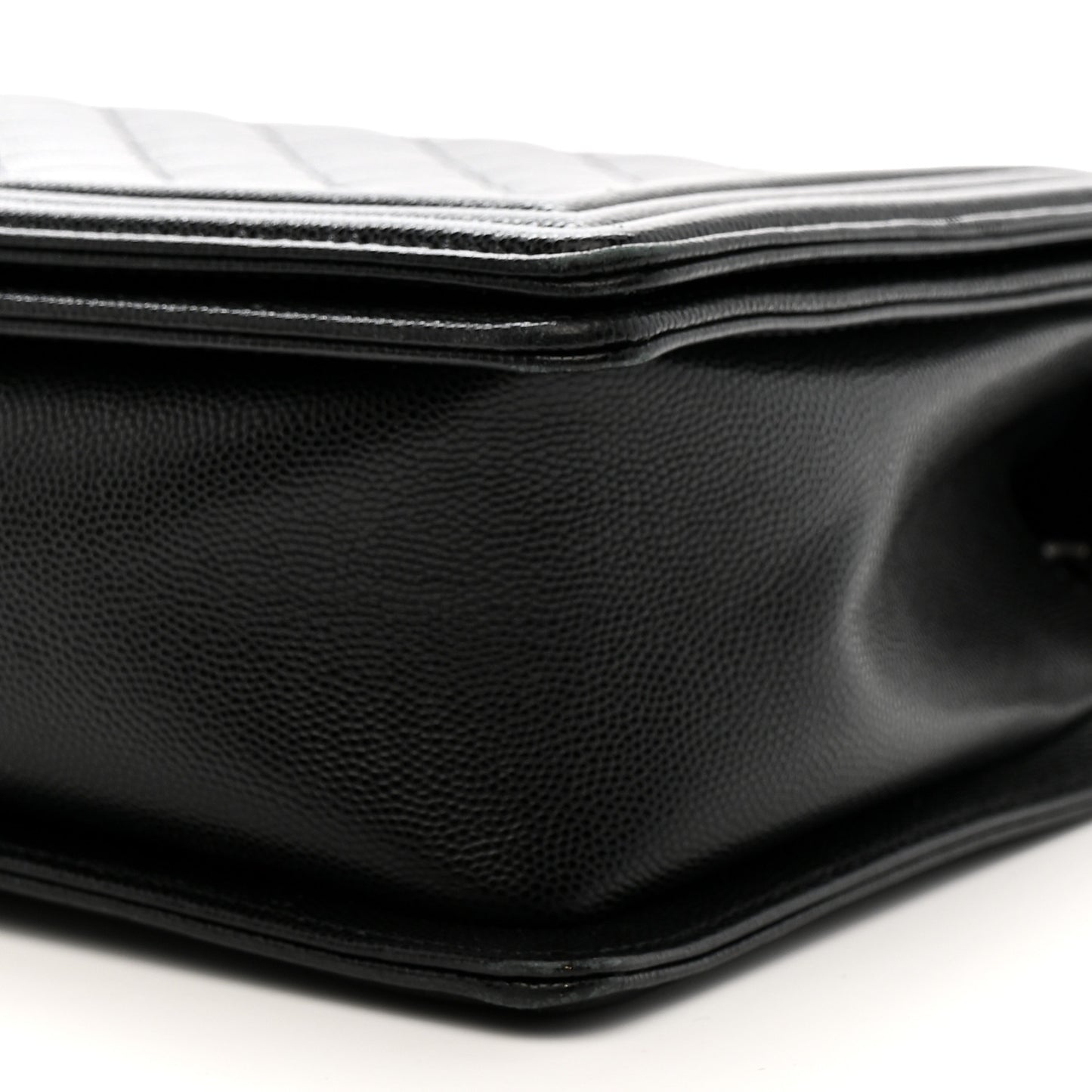 Caviar Quilted New Medium Boy Flap Black