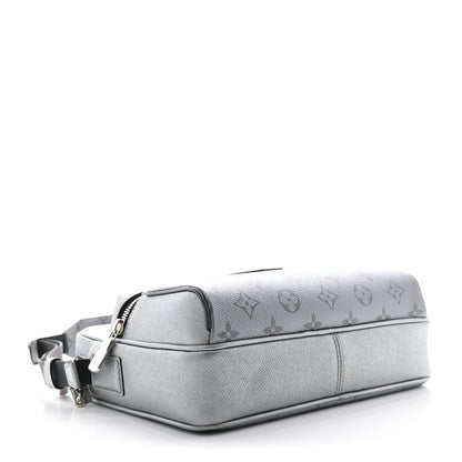 Louis Vuitton Taigarama Outdoor Messenger Gunmetal 4 of 9