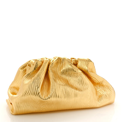 Bottega Veneta Metallic Bark Calfskin Embossed The Pouch Oversized Clutch Oro 3 of 8