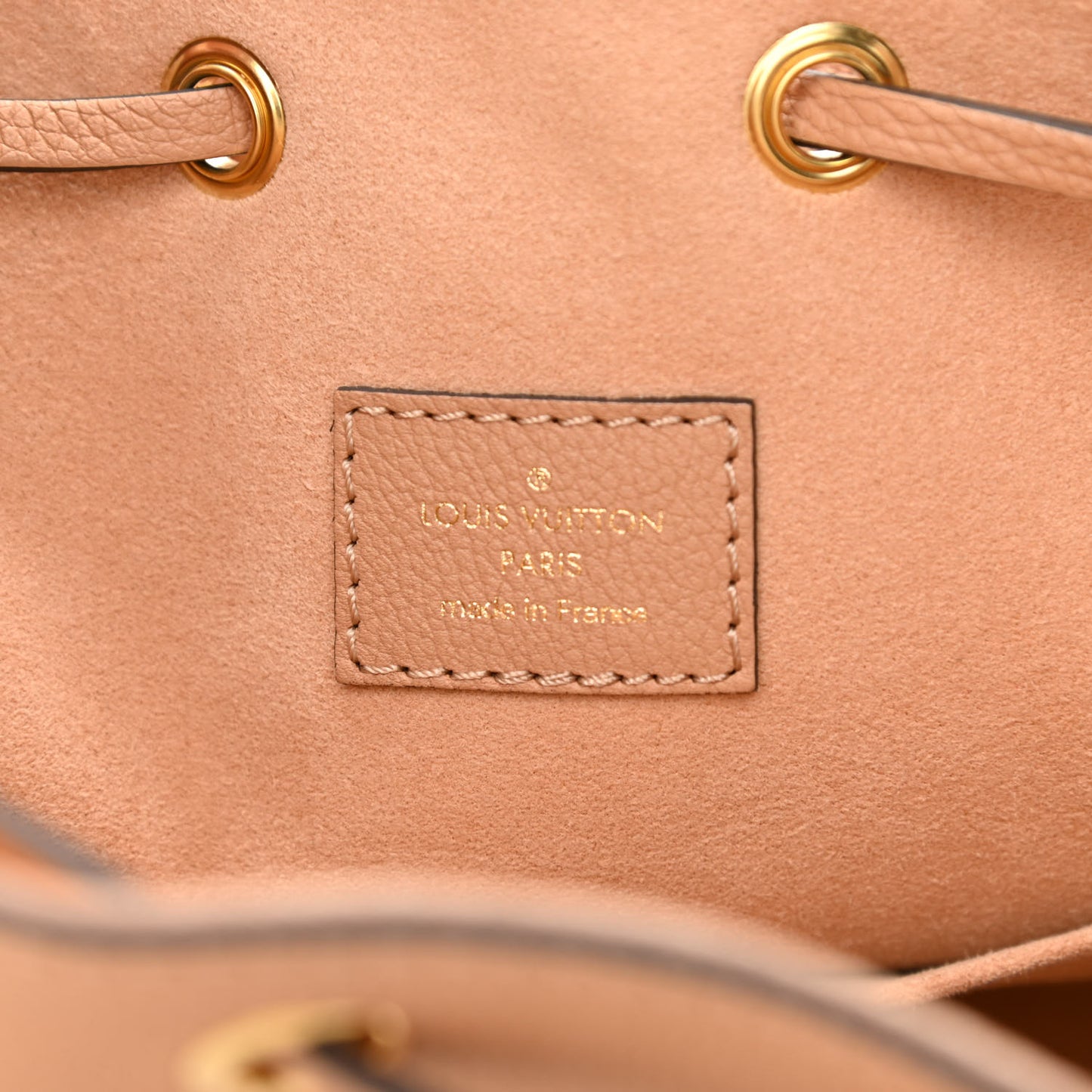 Calfskin Lockme Bucket MM Arizona Beige