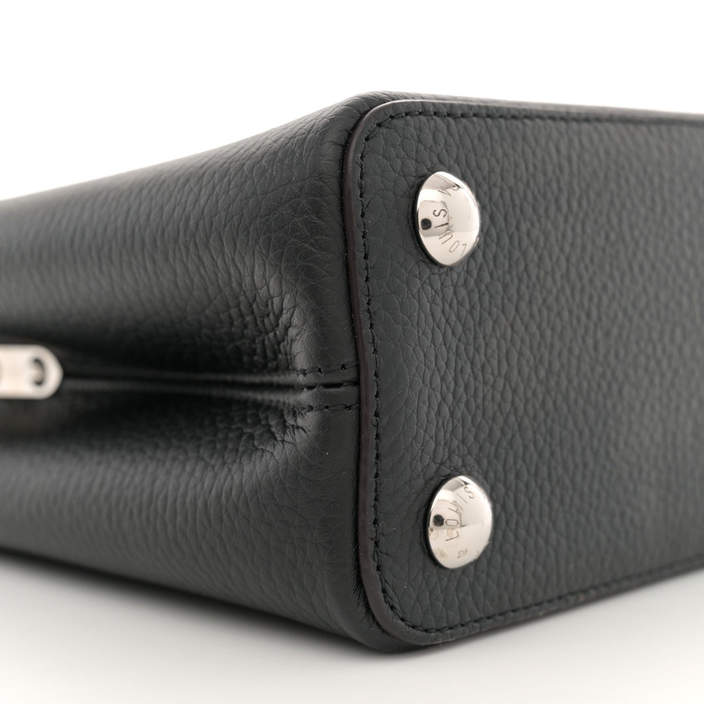 Taurillon Snakeskin Capucines BB Black