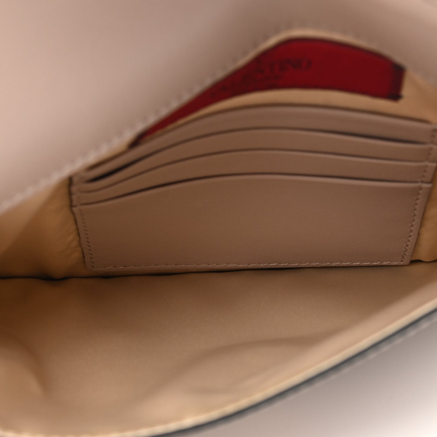Pebbled Calfskin Medium Rockstud Envelope Flat Wristlet Pouch Poudre