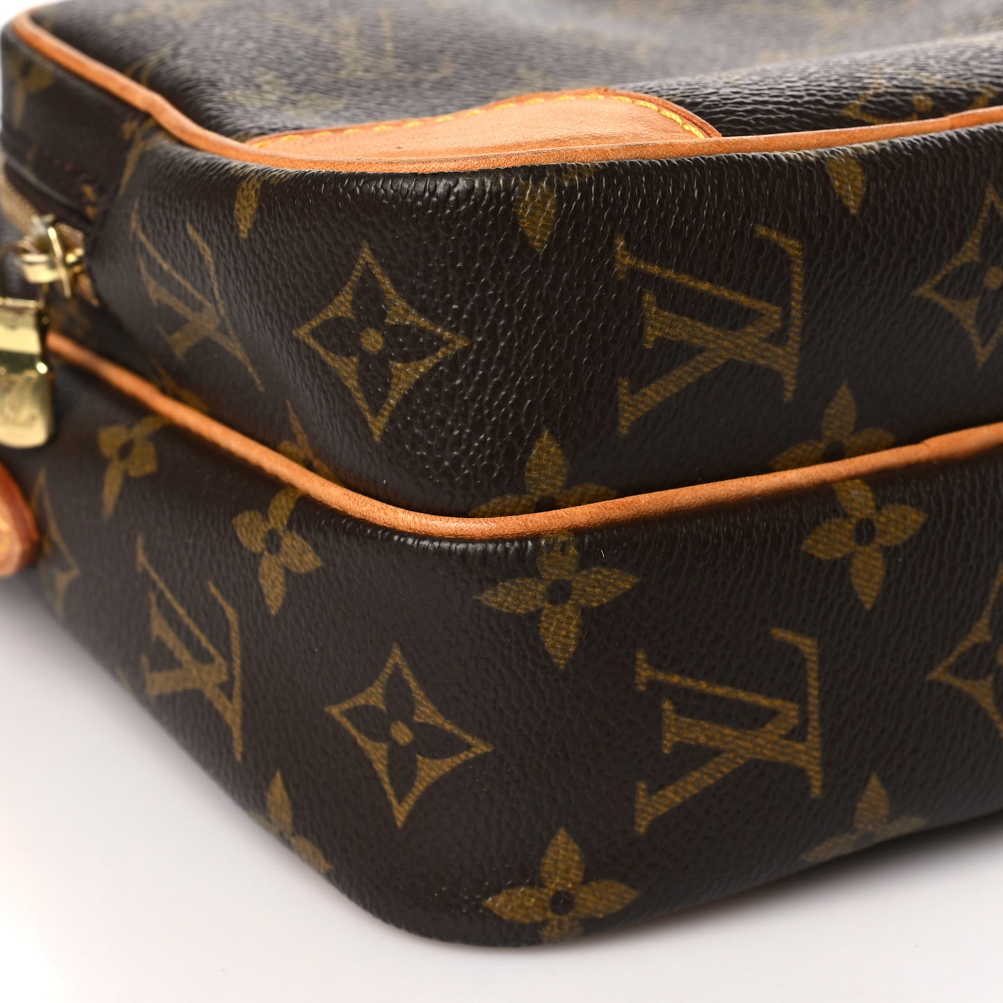 Monogram Amazone