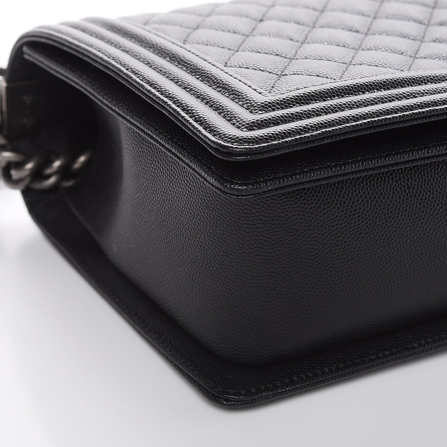 Caviar Quilted New Medium Boy Flap Black