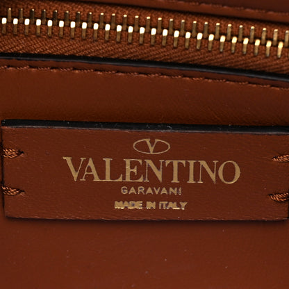 Valentino Garavani Denim Medium Roman Stud Shoulder Bag Light Denim Selleria 6 of 8