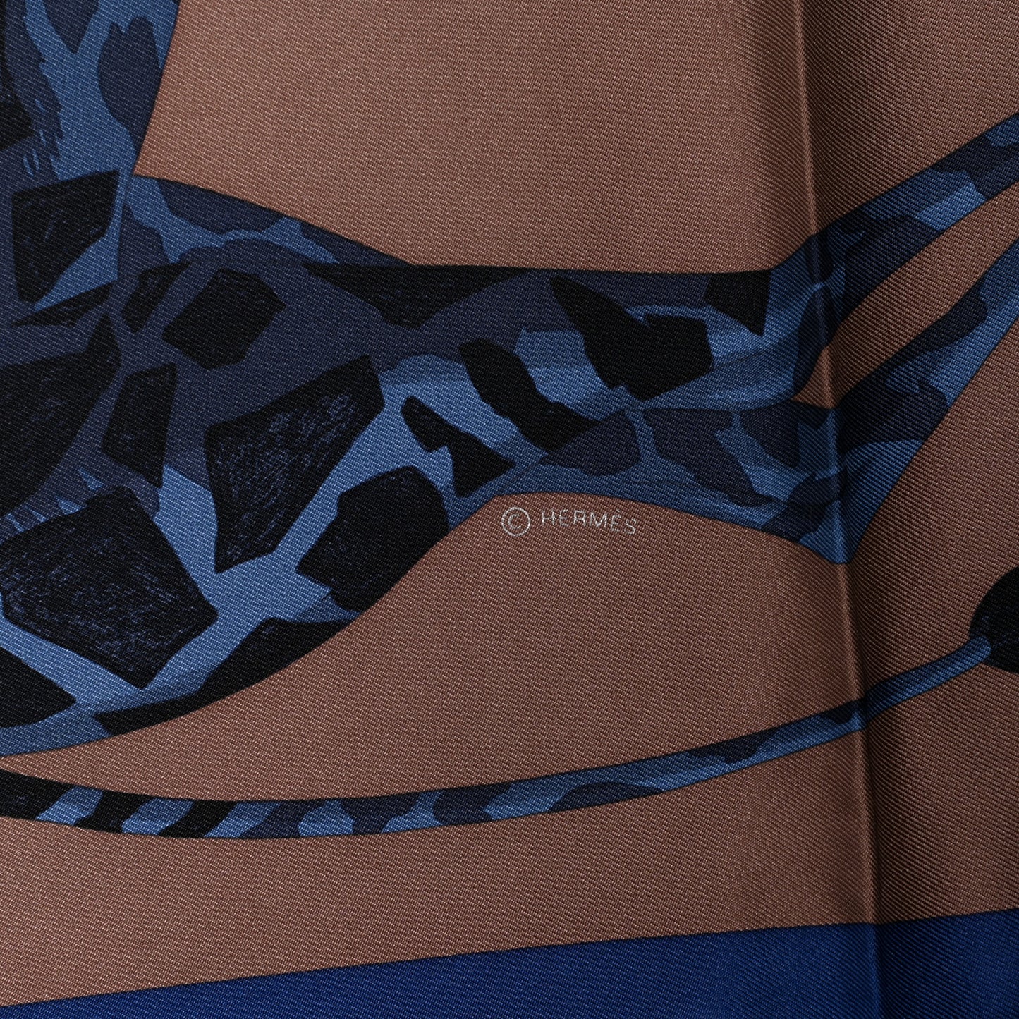 Silk Story Scarf 90 Marron Glace Bleu Nuit