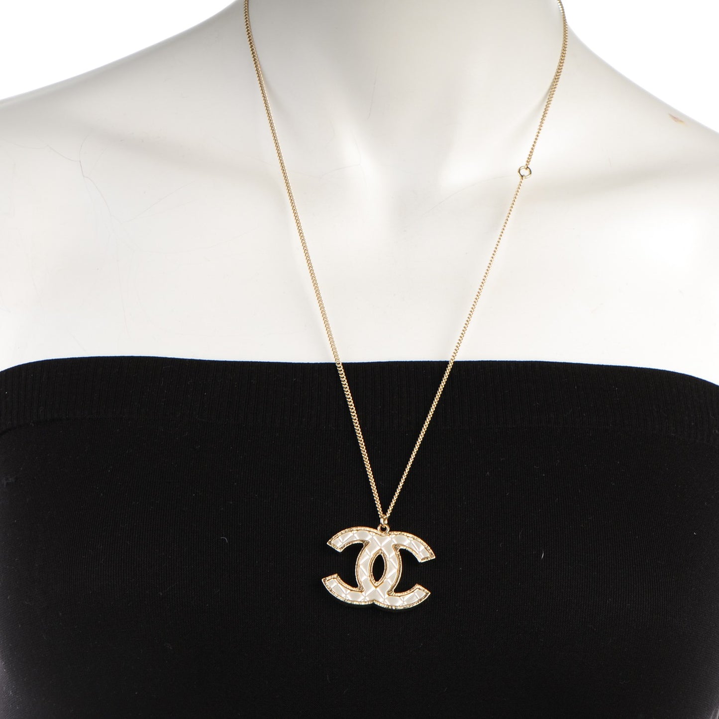 Metal Quilted CC Pendant Necklace Gold White