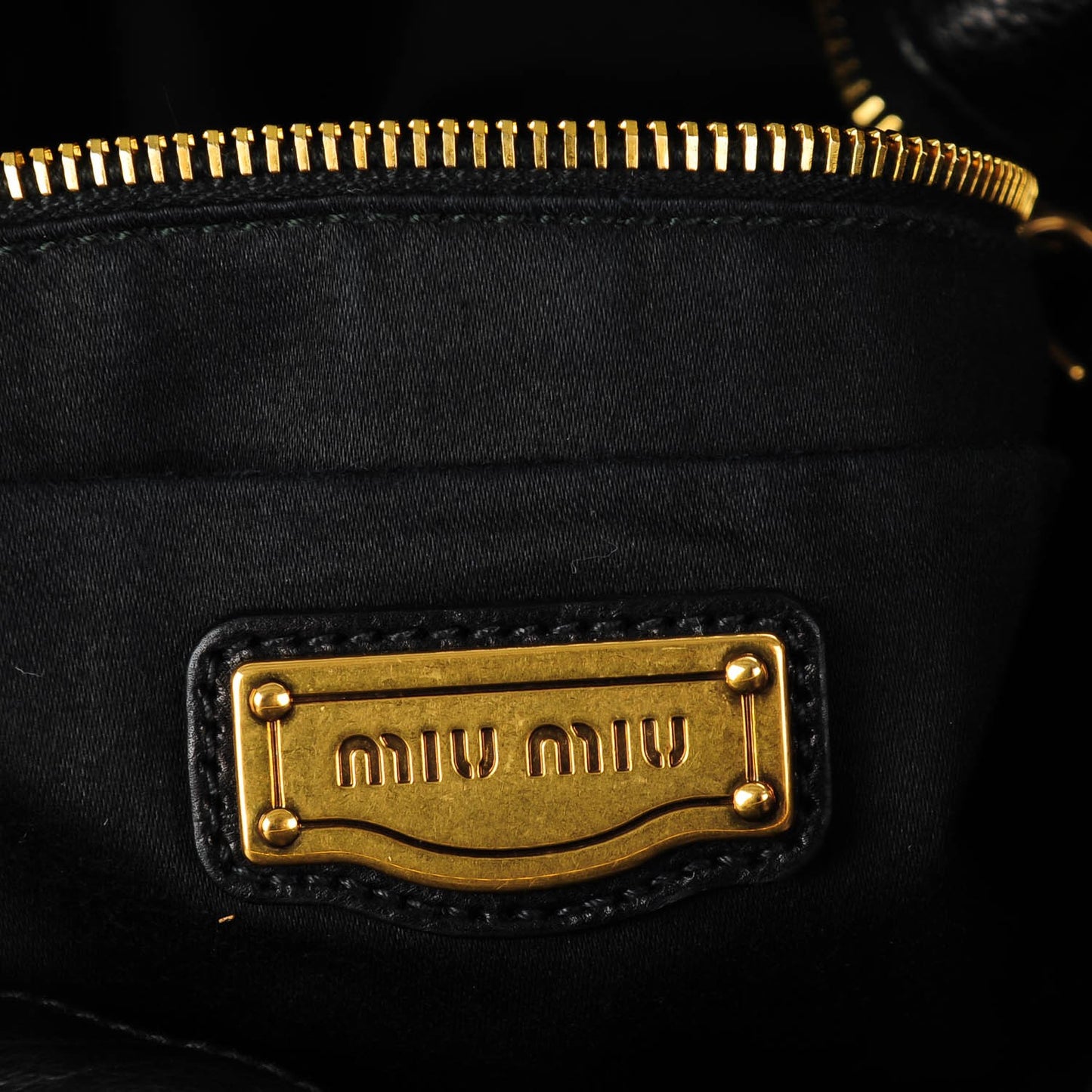 Vitello Studded Medium Bow Bag Nero Black