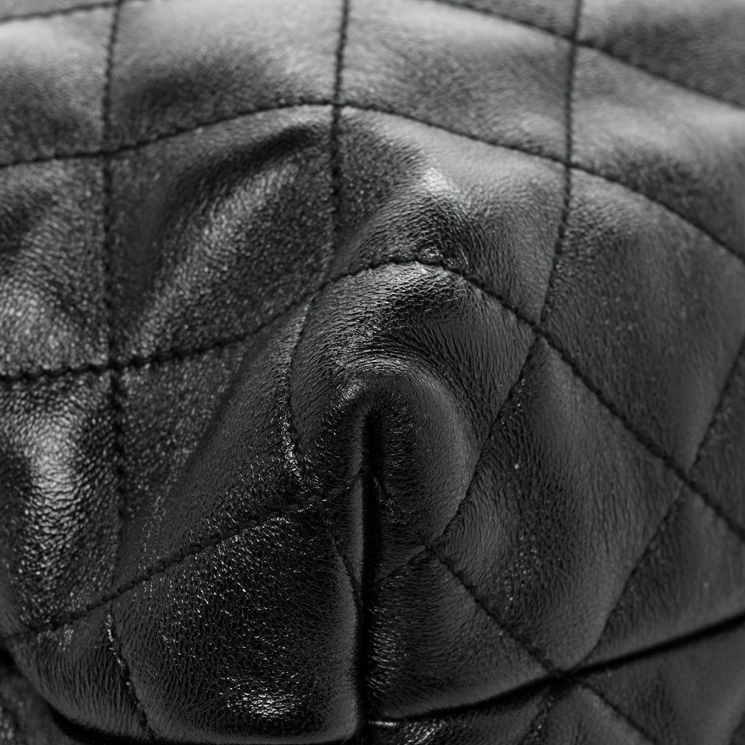 Saint Laurent Lambskin Quilted Maxi Icare Shopping Tote Black 11 of 12