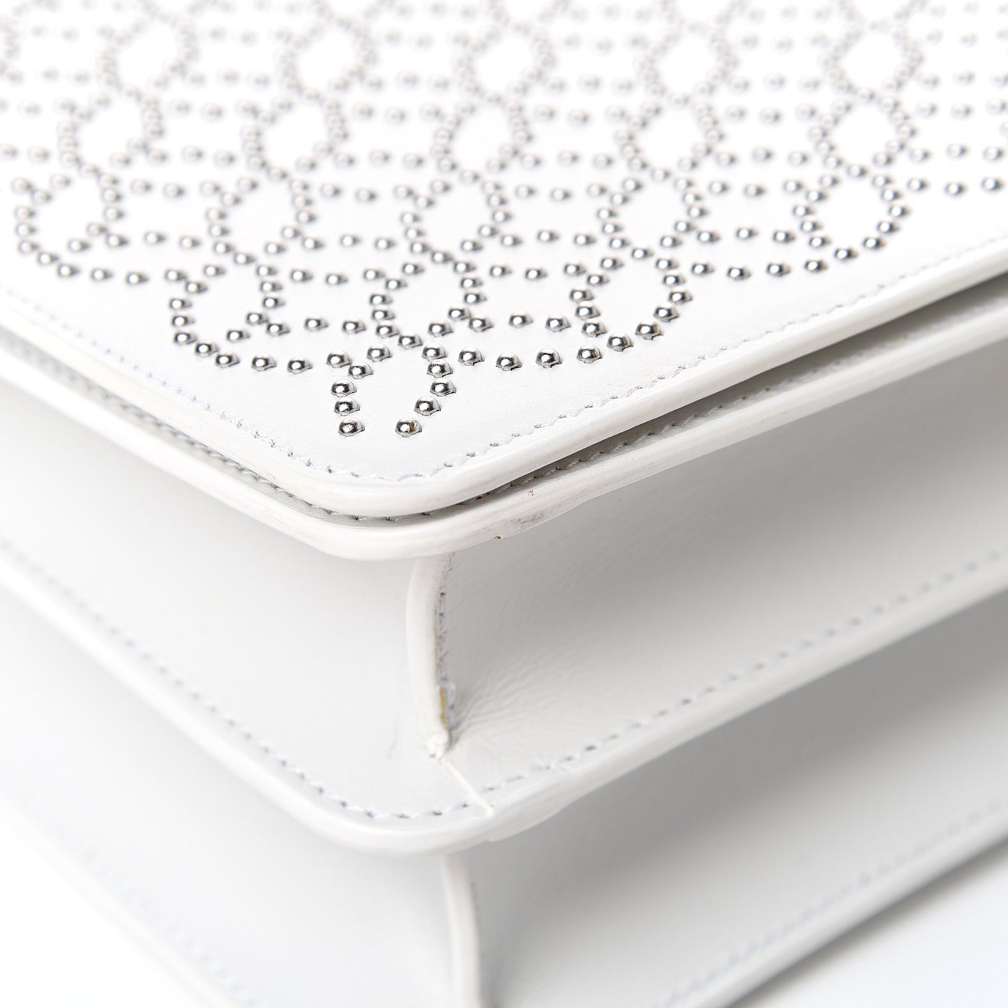 Calfskin Arabesque Studded Medium Franca Crossbody Blanc Optique