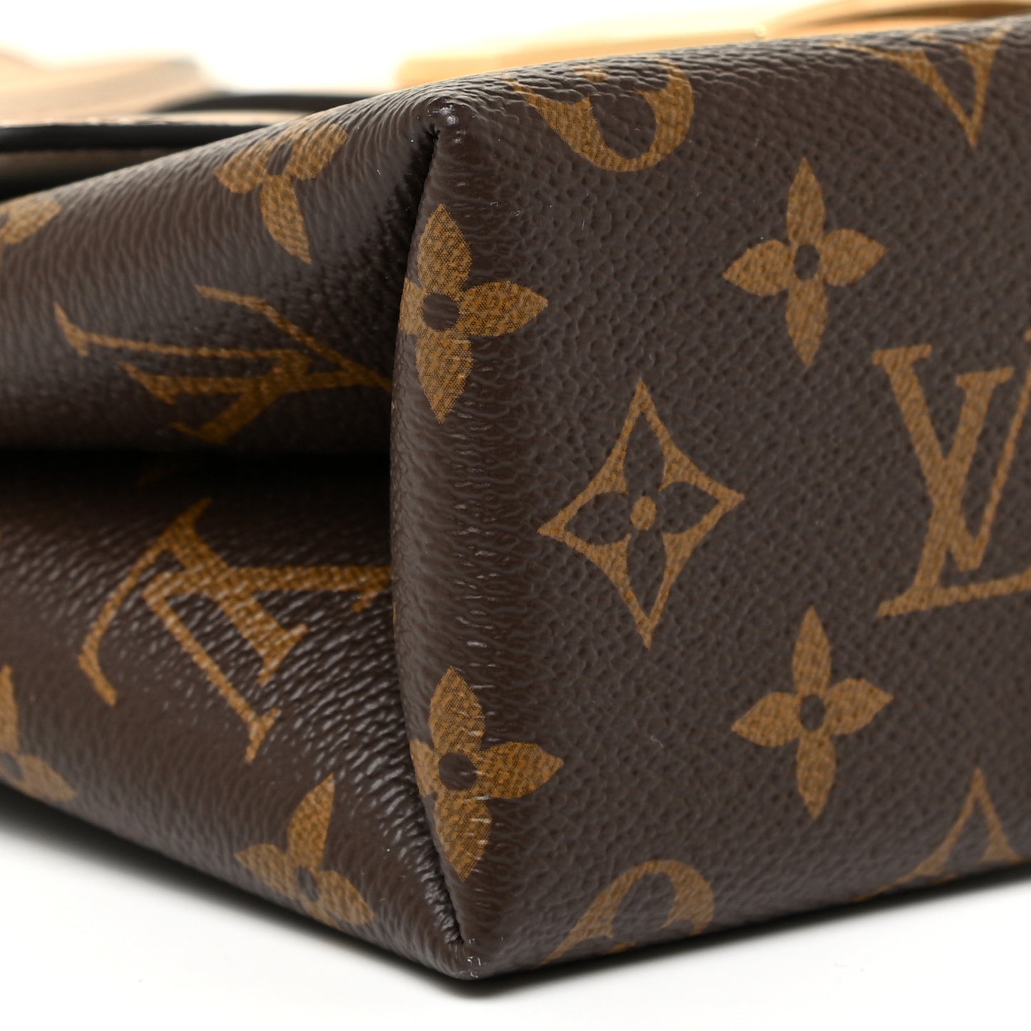 Monogram Locky BB Creme