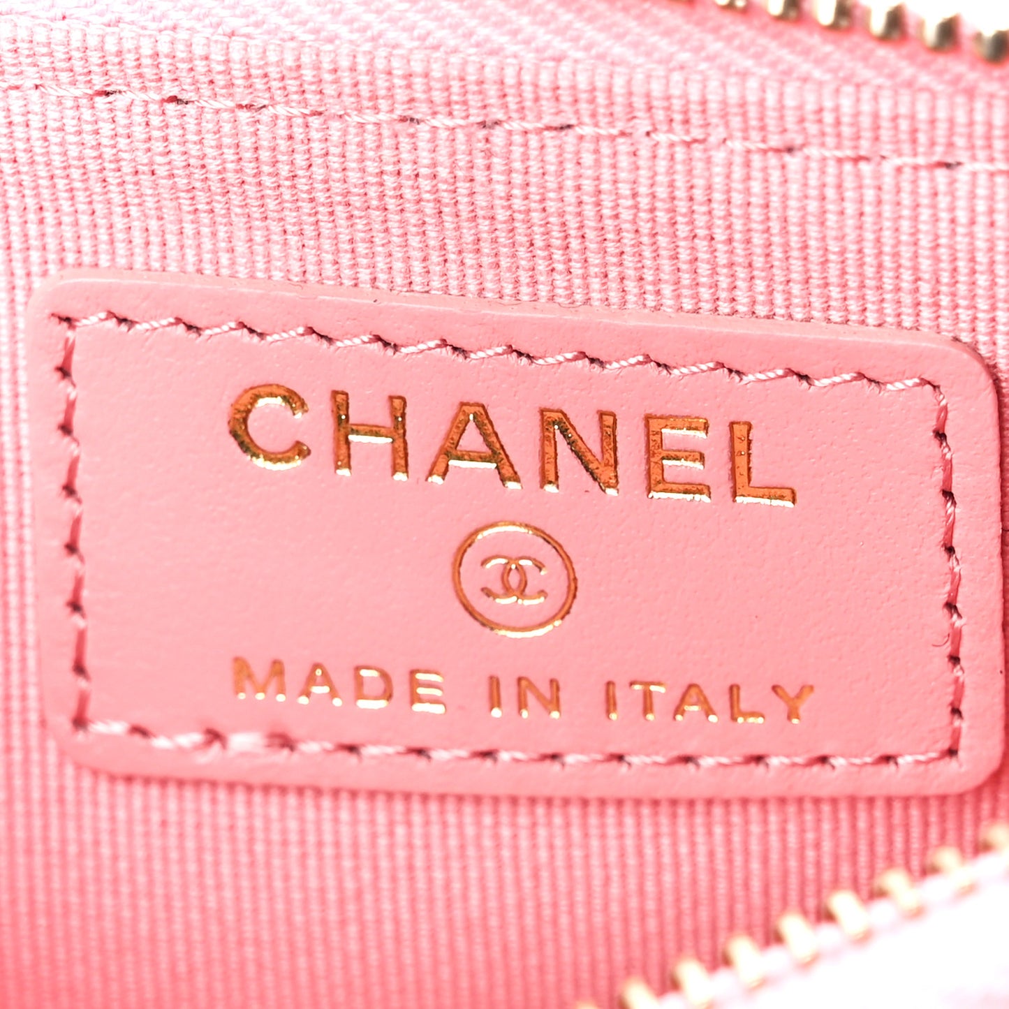 Caviar Quilted CC Zip Around Card Holder Pink