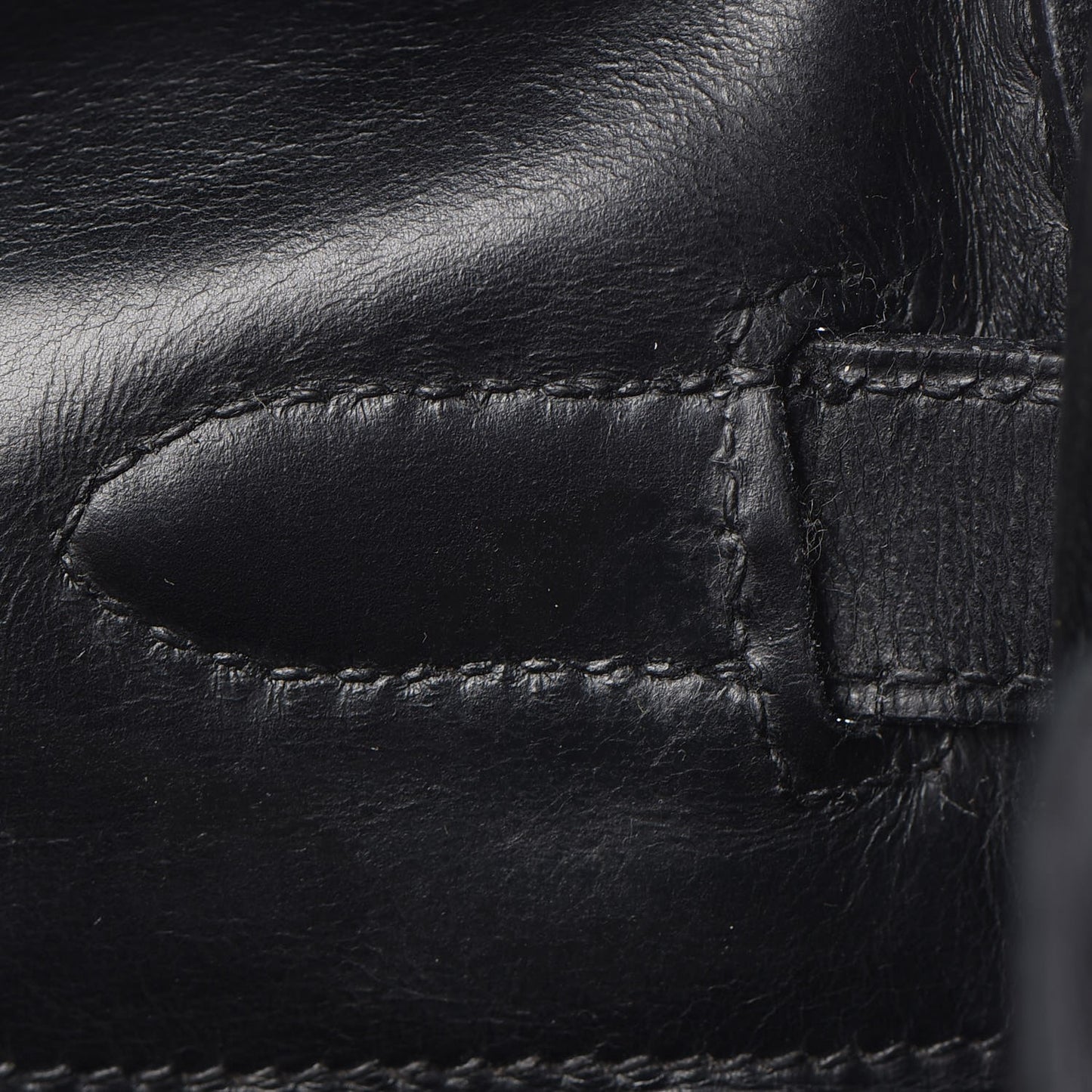 Box Kelly Retourne 32 Black